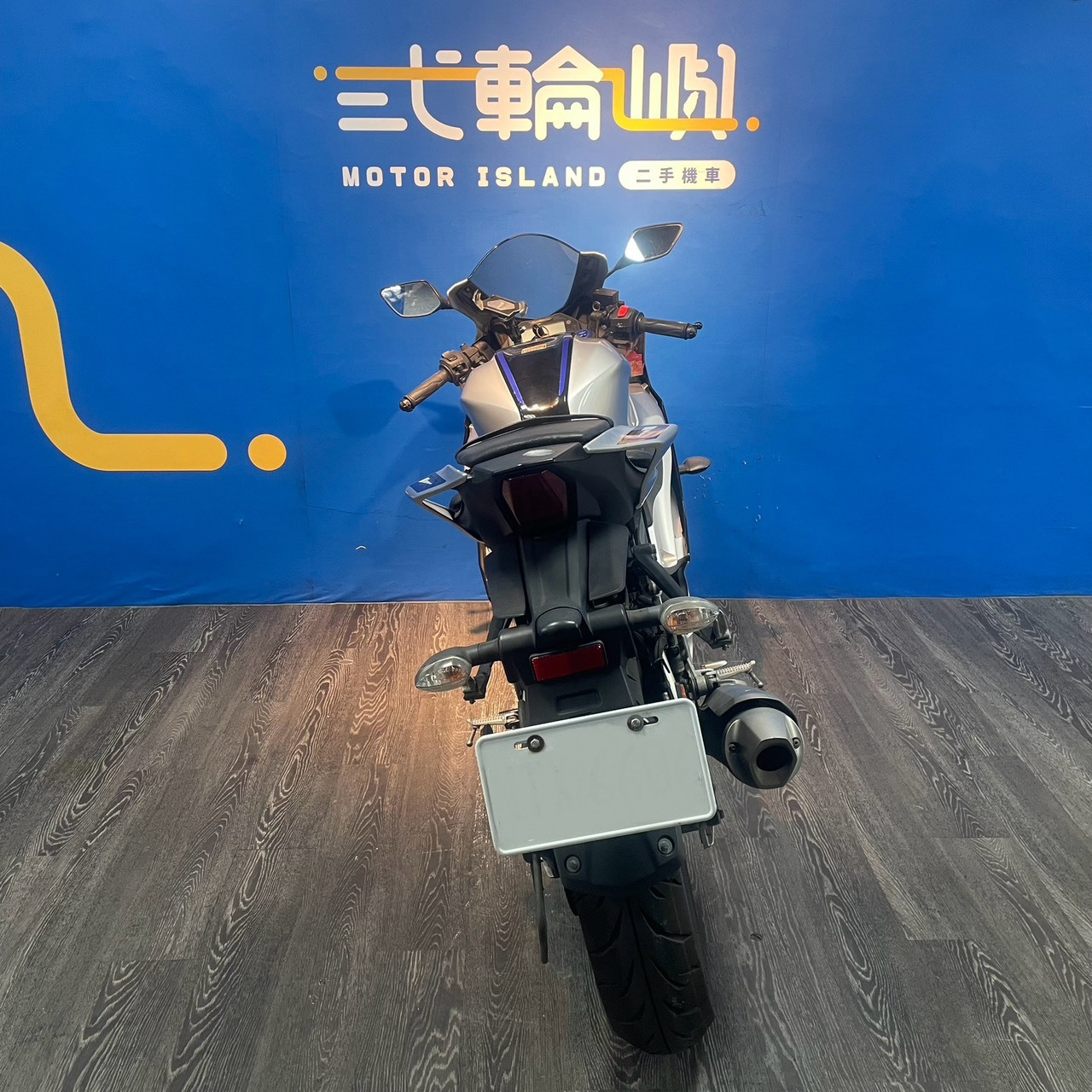 line_oa_chat_250418_112006_group_4