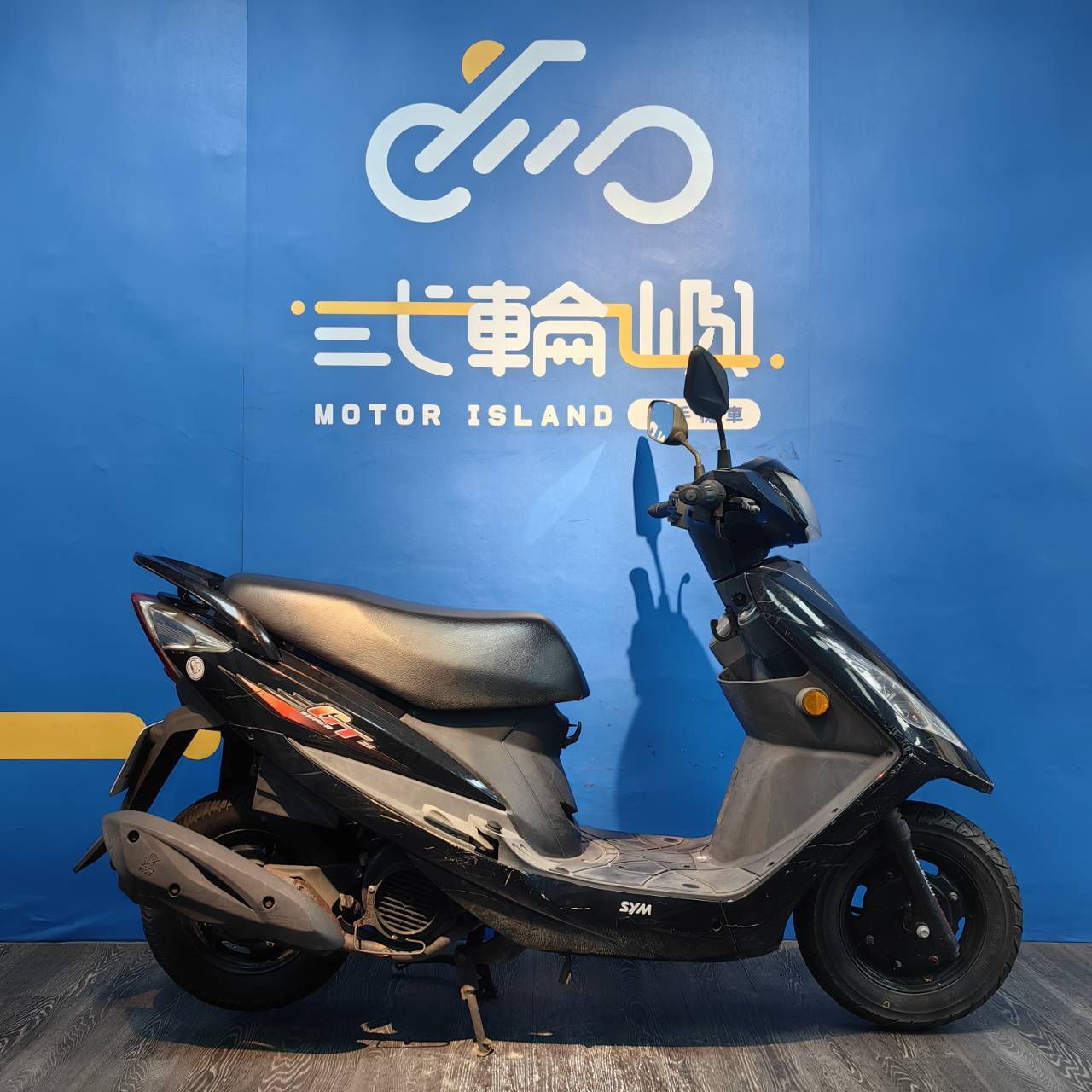 line_oa_chat_250515_181336_group_4