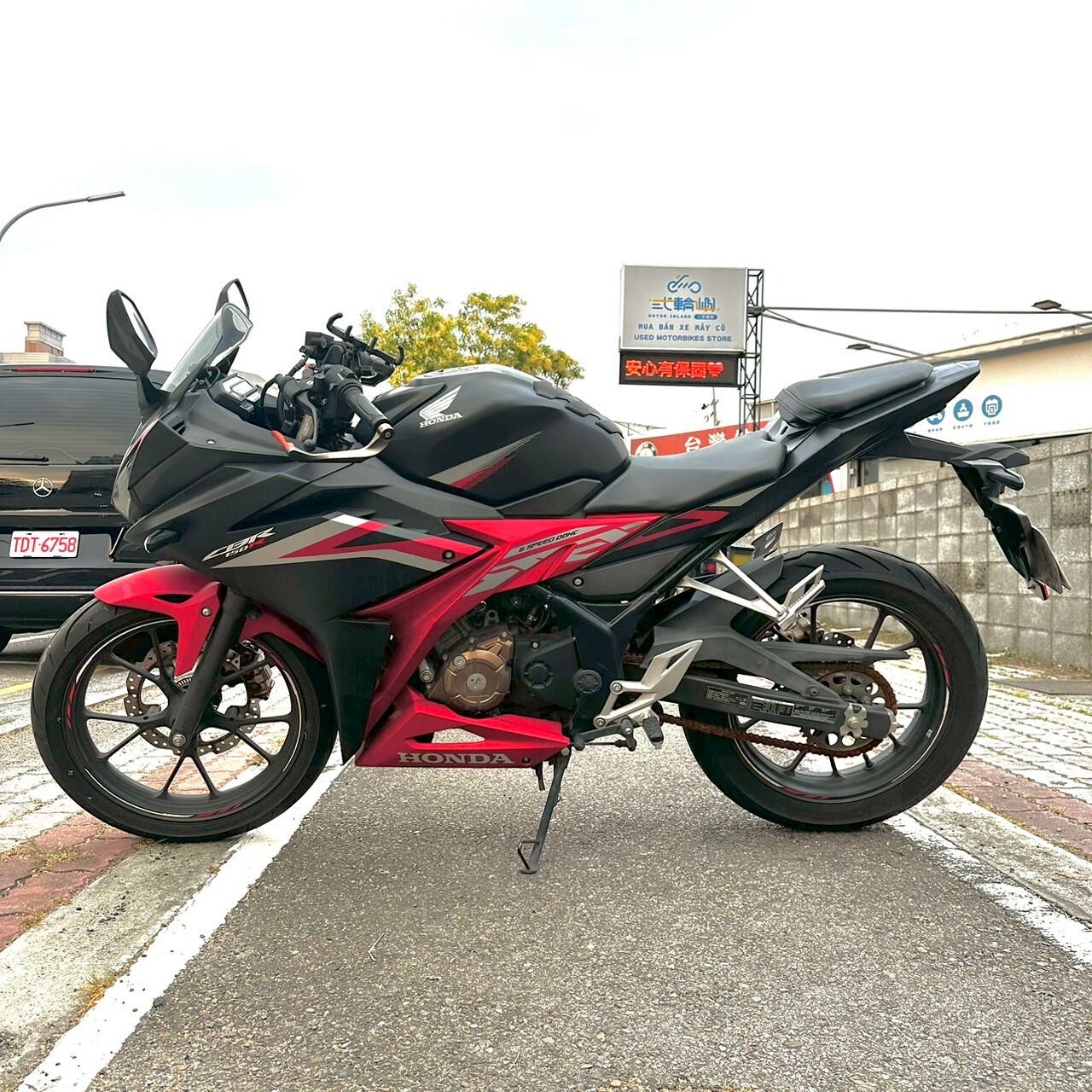 LINE_ALBUM_2020 HONDA CBR 150R _2018 133xxKM $65,000_250516_2