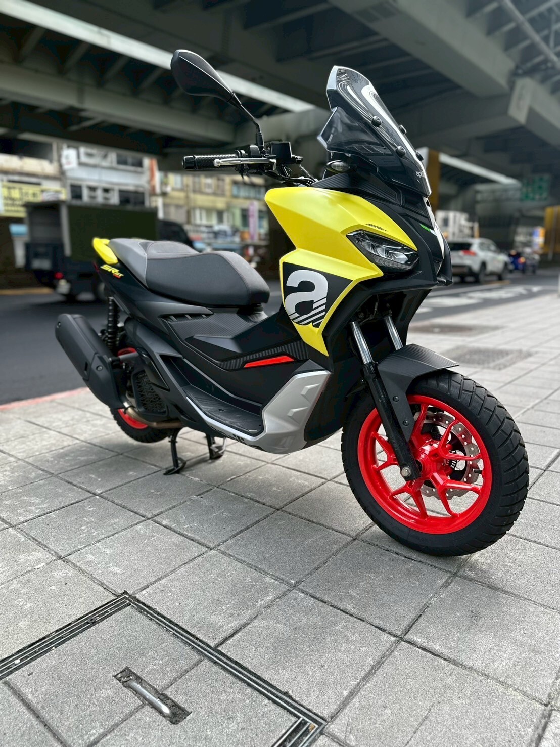 LINE_ALBUM_2022 Aprilia SR GT 200 _6930 $92000_250715_6