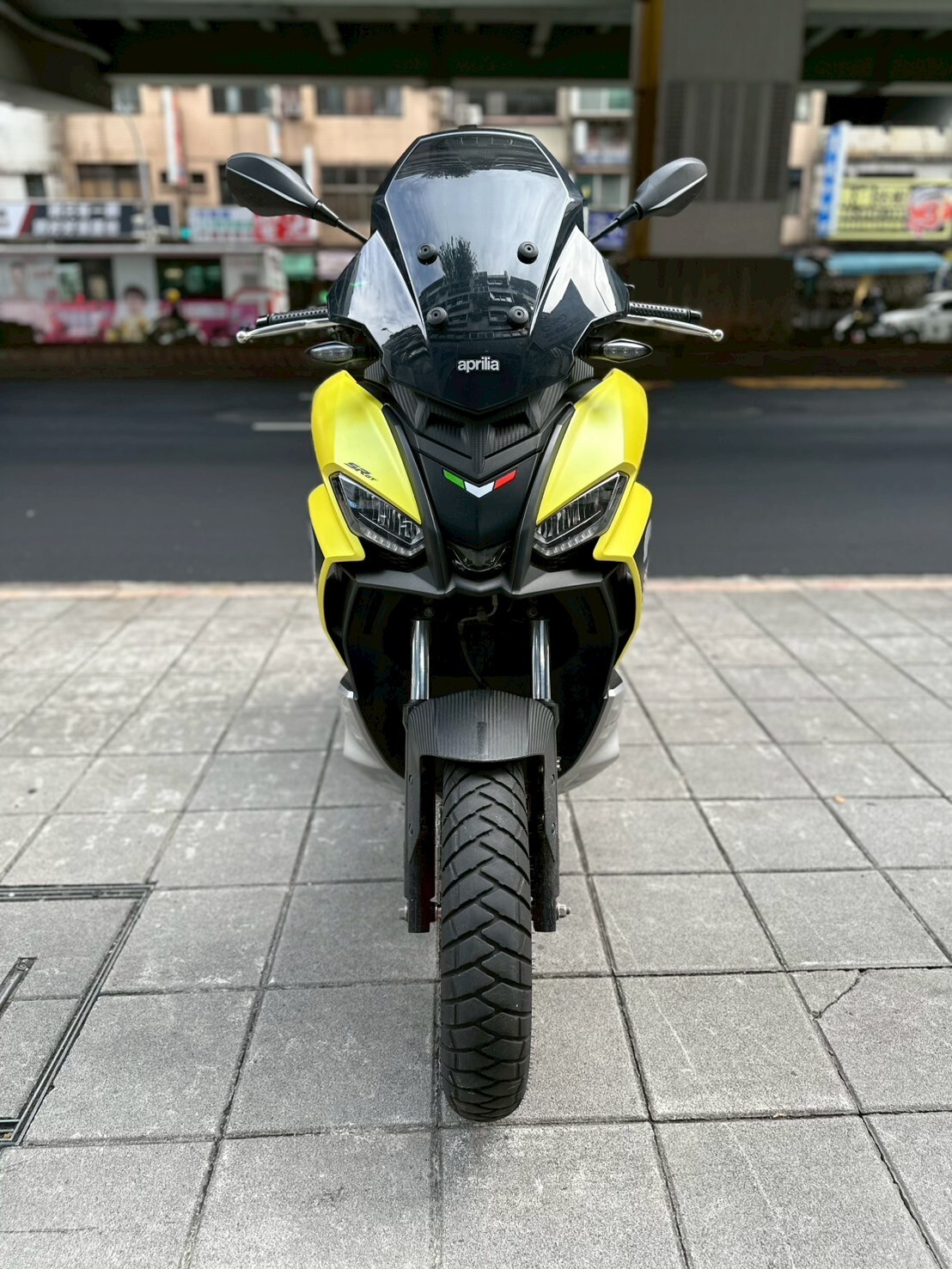 LINE_ALBUM_2022 Aprilia SR GT 200 _6930 $92000_250715_5