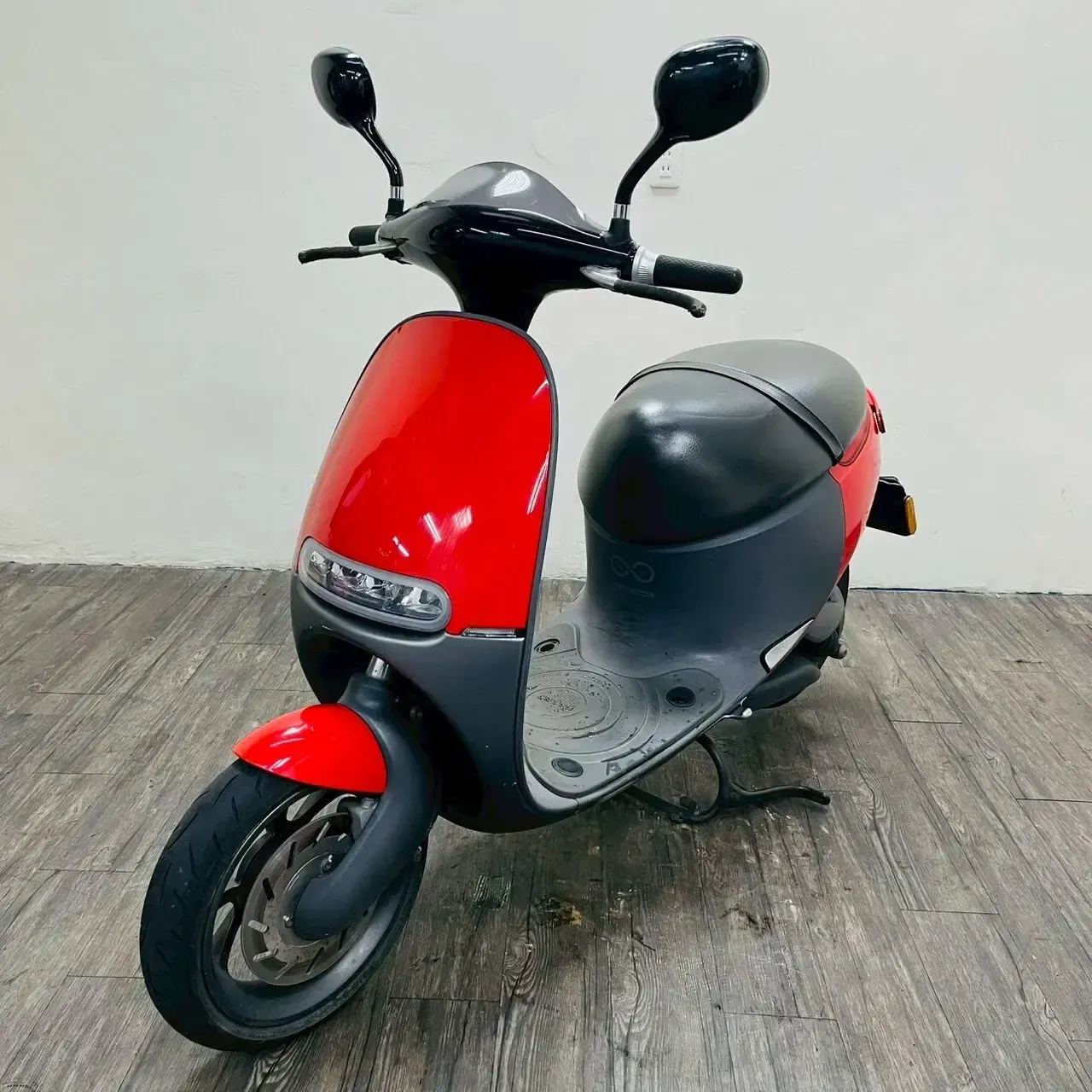 LINE_ALBUM_2017 GOGORO 1 PLUS _8010 $28000 里程10XXX 使用痕跡如圖_250422_9