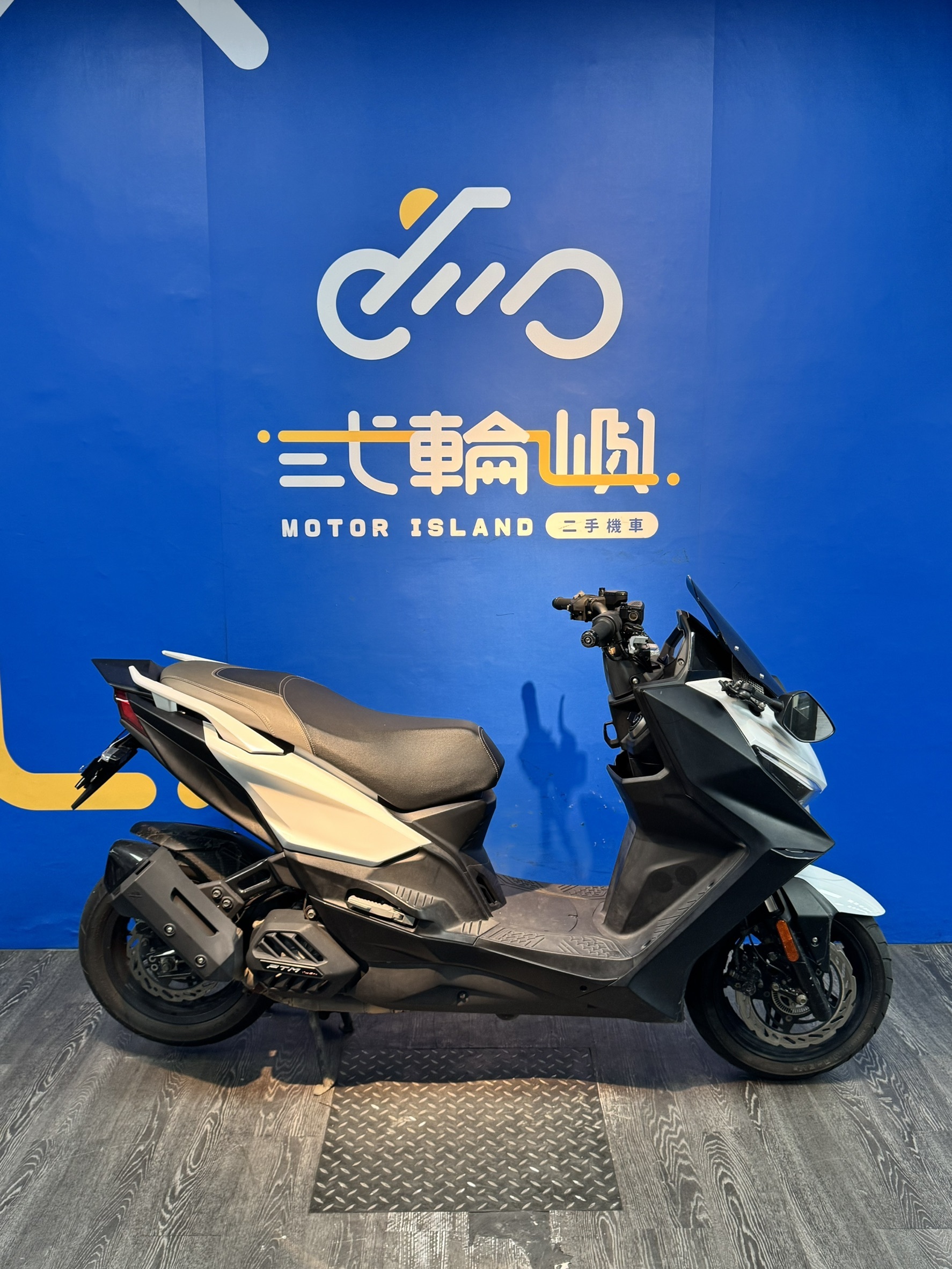 line_oa_chat_250905_160239_group_3