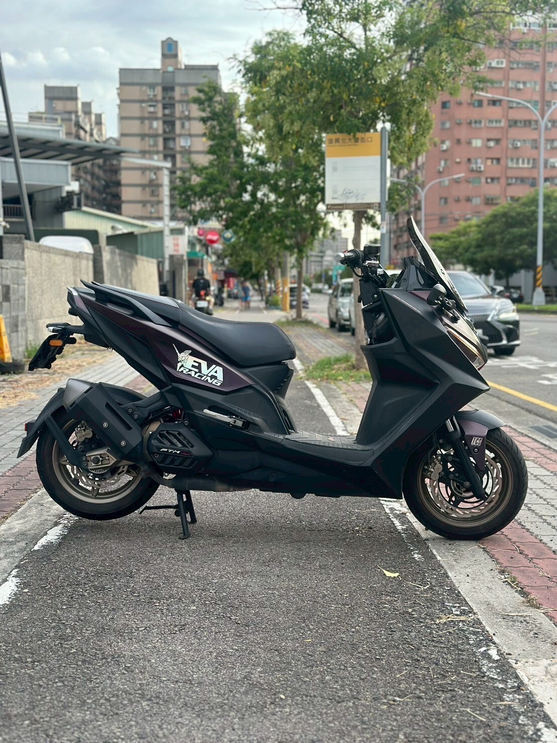 LINE_ALBUM_2023 光陽 ROMA GT 180 TCS _7189 65xxKM $89,999_250911_1