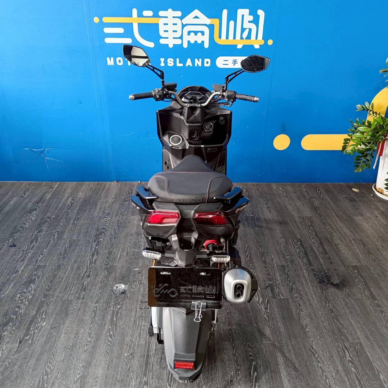 LINE_ALBUM_2021 光陽 KRV 180 TCS _NNH-7958 $62000 里程 41XXX_250919_1