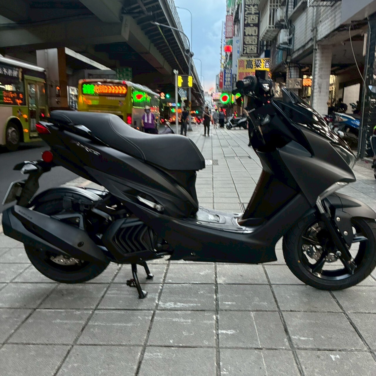 LINE_ALBUM_2017 山葉 FORCE 155 _ 9983 $52000_250930_4