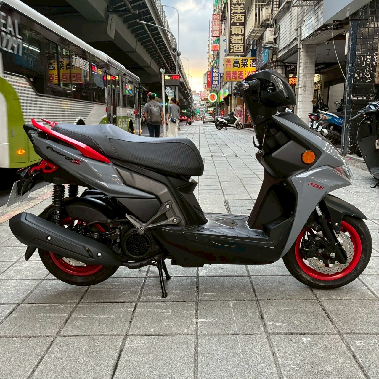 LINE_ALBUM_2021 光陽 雷霆S150 RACINGS ABS _3893 $52000_250930_4