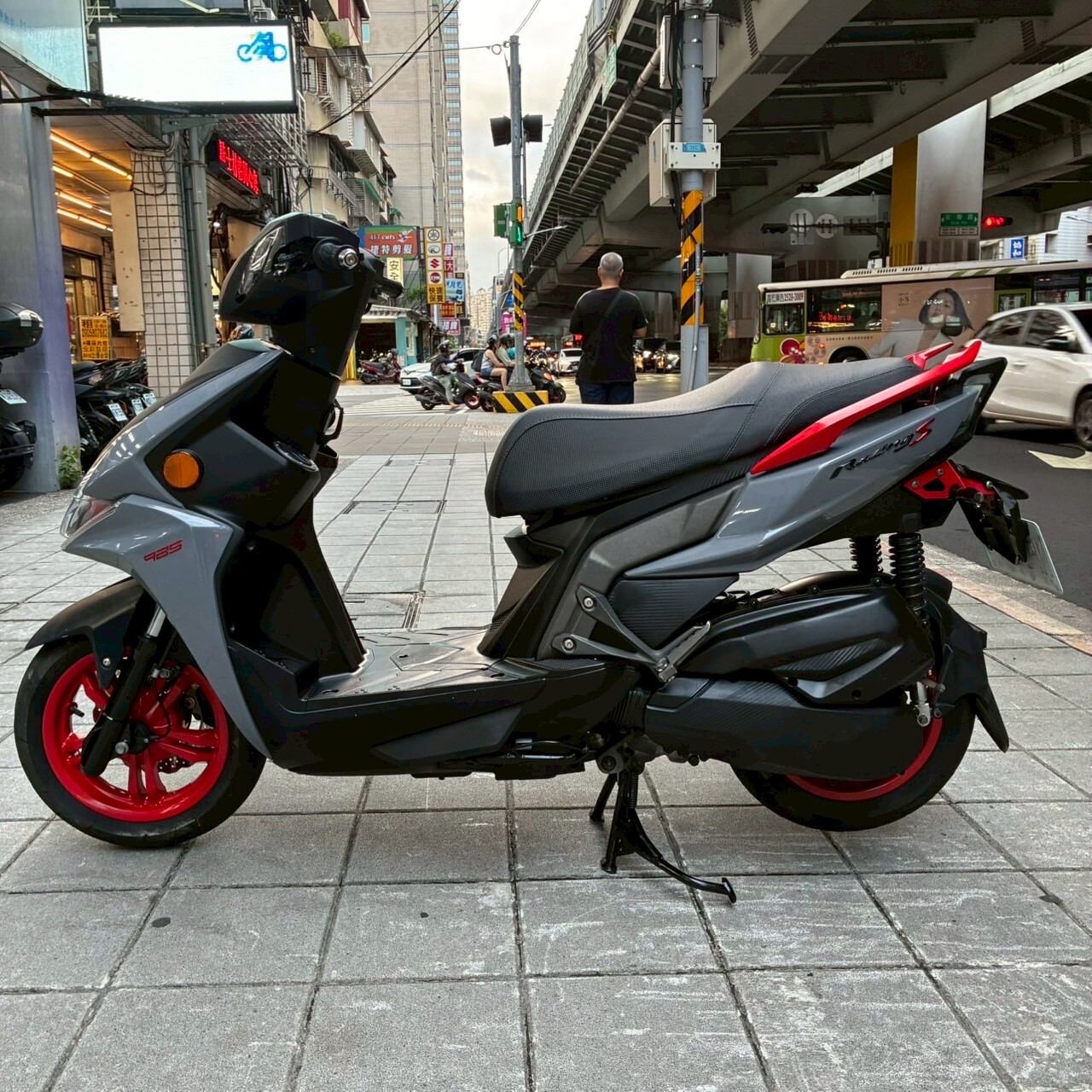 LINE_ALBUM_2021 光陽 雷霆S150 RACINGS ABS _3893 $52000_250930_3