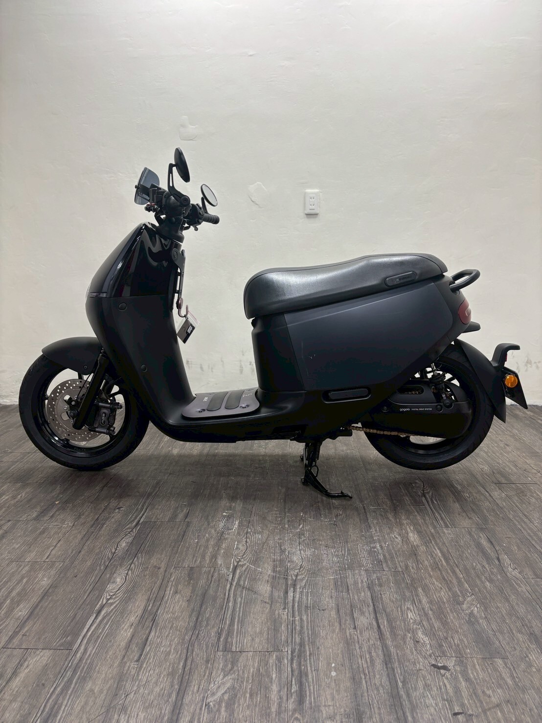 LINE_ALBUM_2021 睿能 GOGORO S2 ABS _9777 $35000 里程11XXX_251001_3