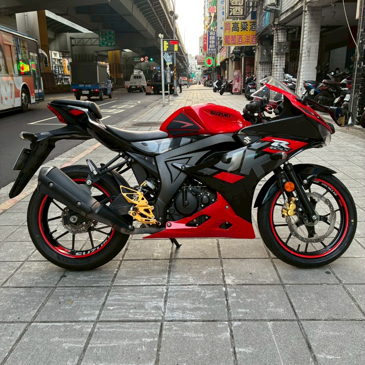 LINE_ALBUM_2021 台鈴 GSX-R150 小阿魯 _0031 $62000_251014_4