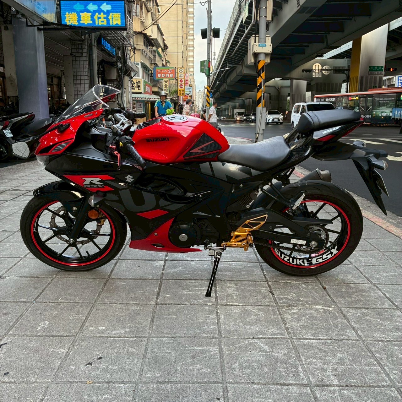 LINE_ALBUM_2021 台鈴 GSX-R150 小阿魯 _0031 $62000_251014_3