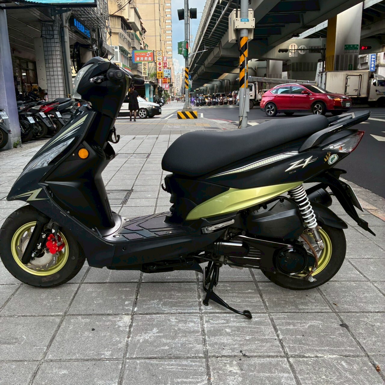 LINE_ALBUM_2017 三陽 Z1 125 _9561 $35000_251014_3