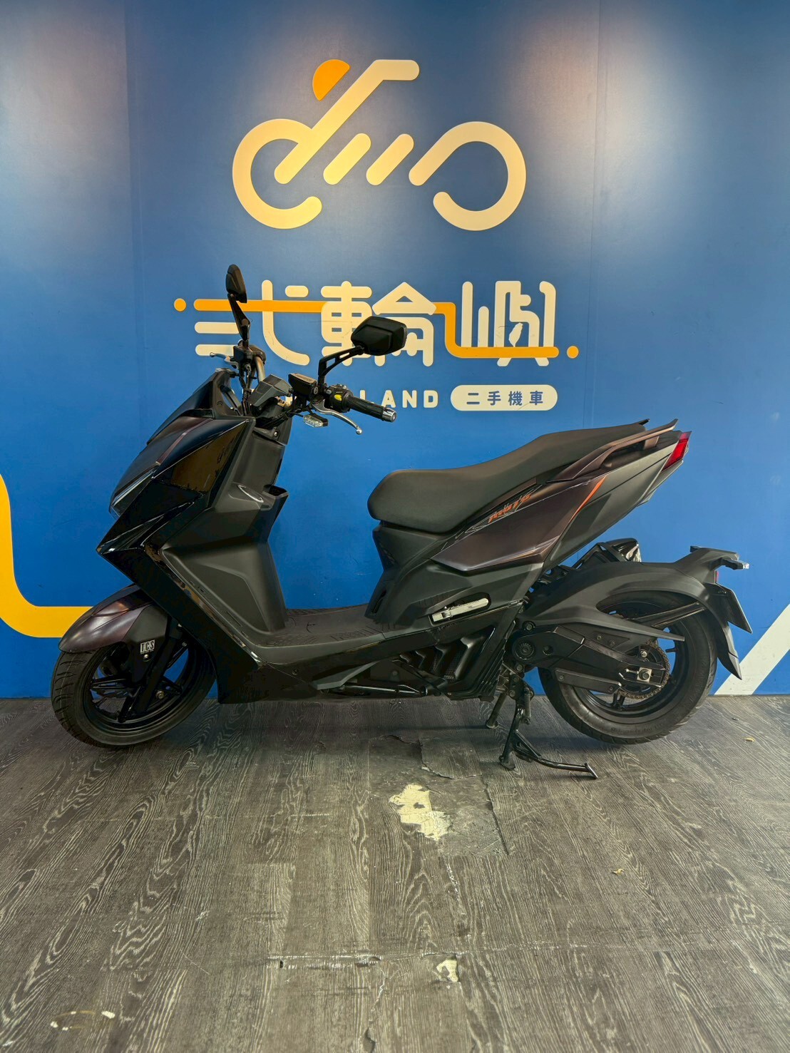 LINE_ALBUM_22年光陽 KRV MOTO 180_9327 21384km $78000_251017_3