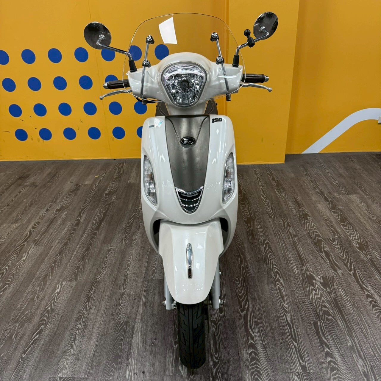 LINE_ALBUM_10.1 20年 FORCE _2268 $52000(車台擋點有傷)_251017_2