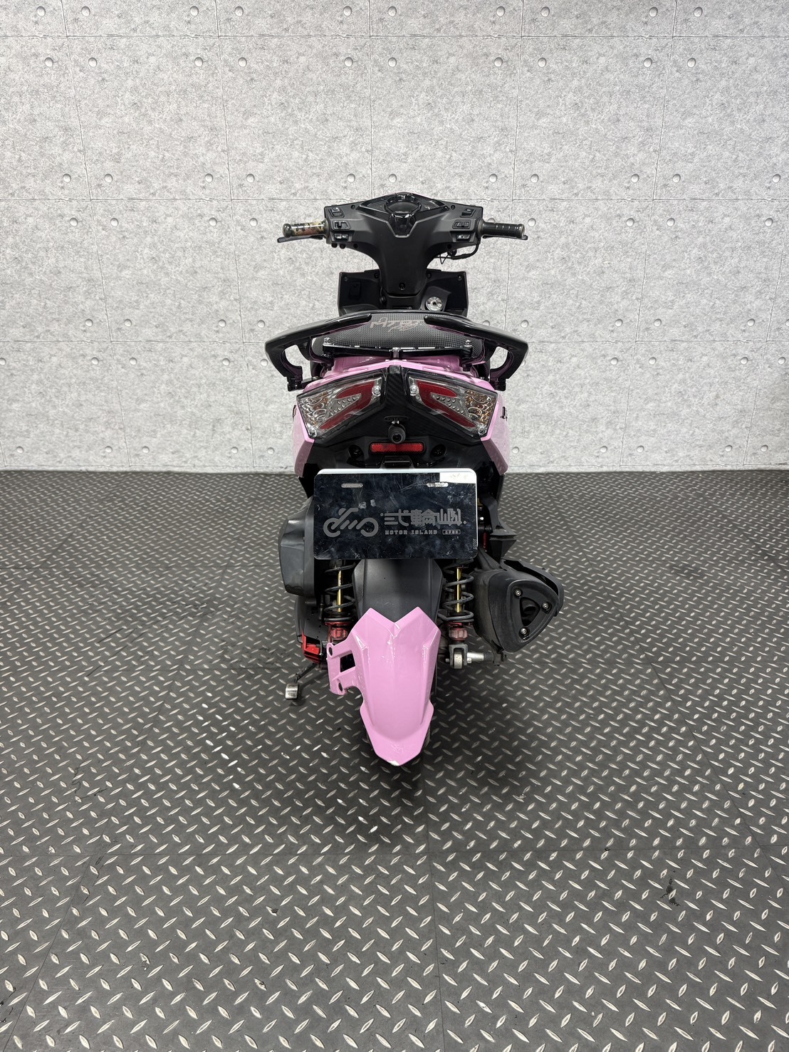 S__279838781_0