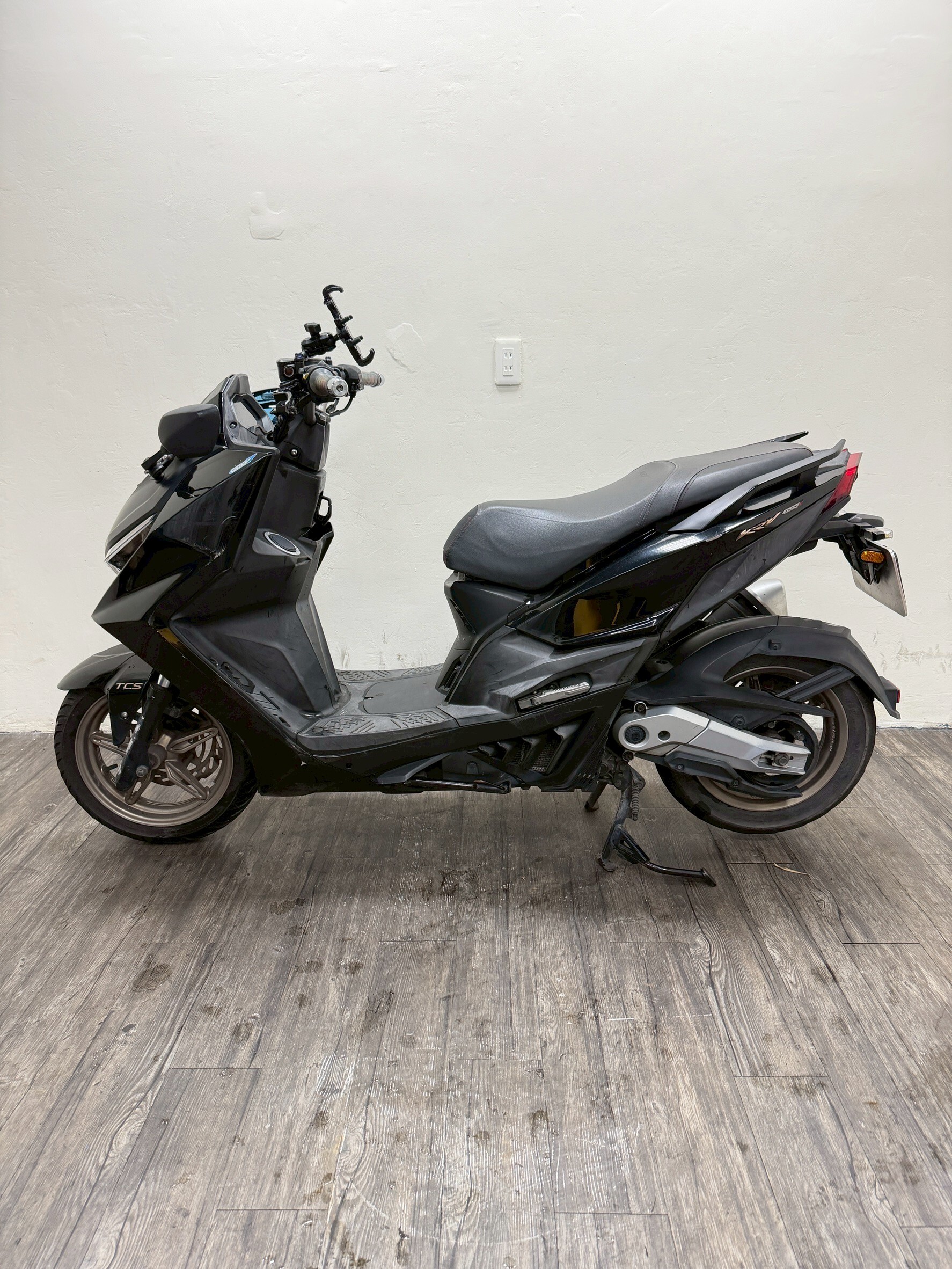 LINE_ALBUM_2022 光陽 KRV 180 ABS+TCS _9339 $72000 里程 42XXX_251021_2