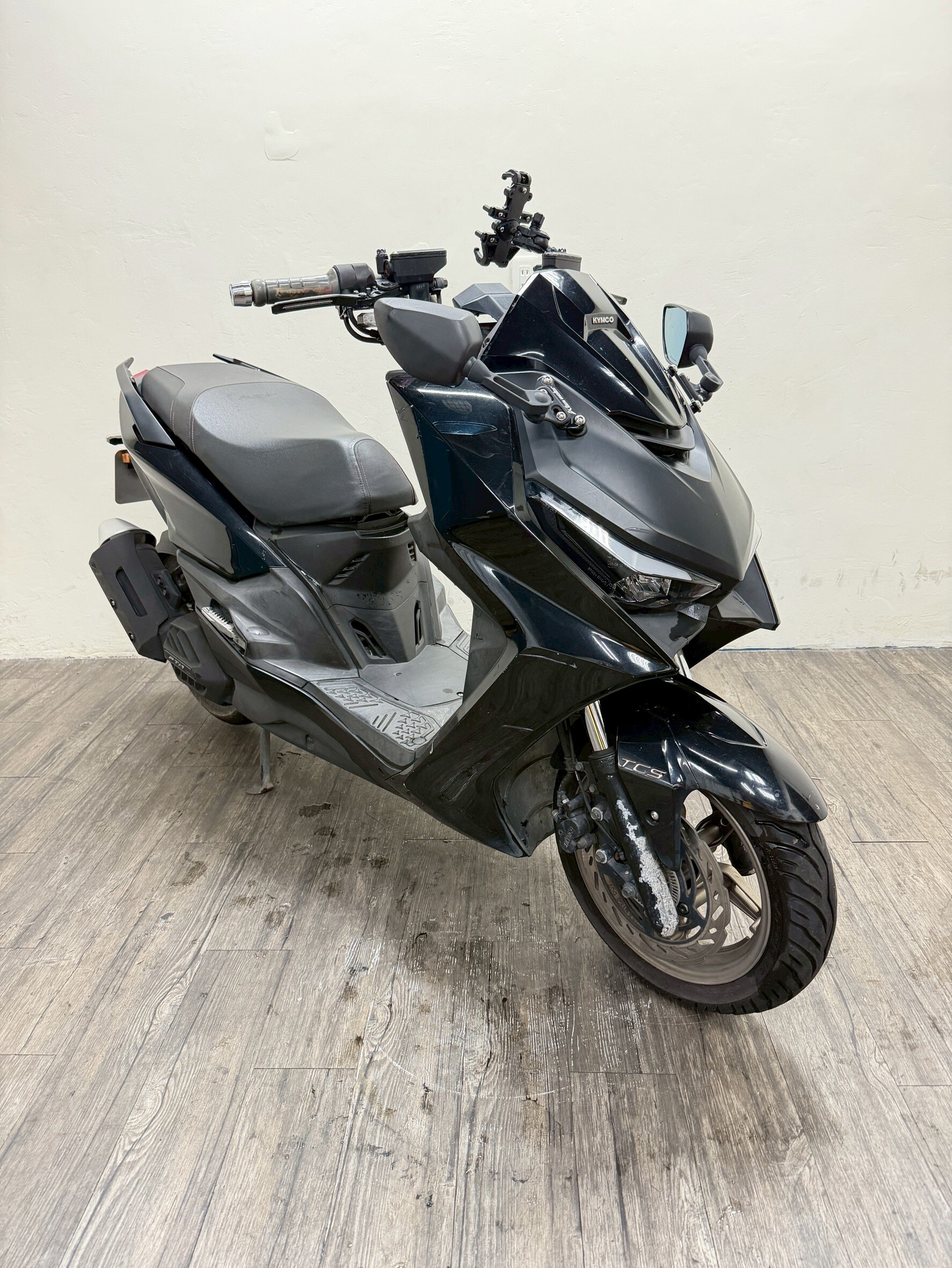 LINE_ALBUM_2022 光陽 KRV 180 ABS+TCS _9339 $72000 里程 42XXX_251021_4