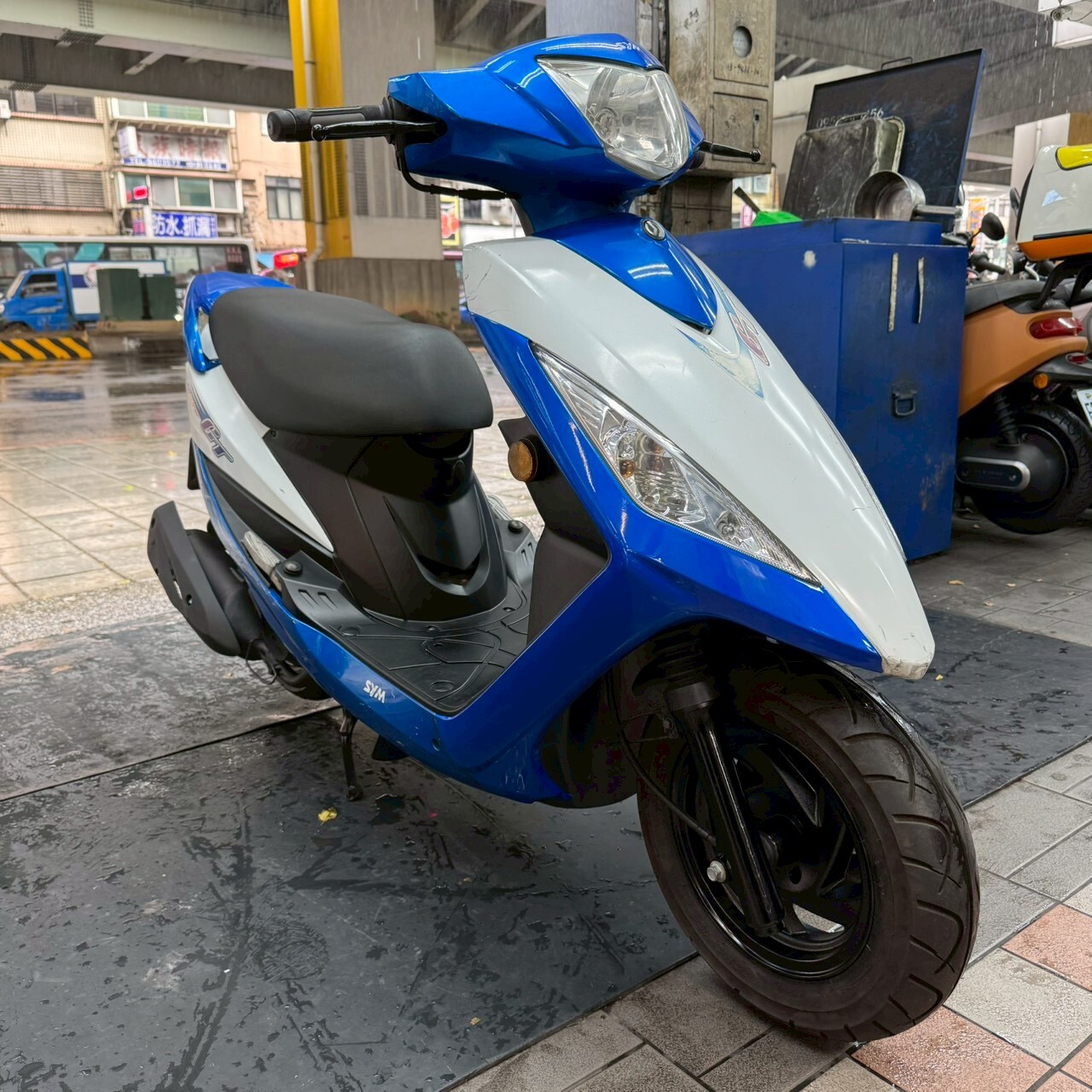 LINE_ALBUM_976_251021_1