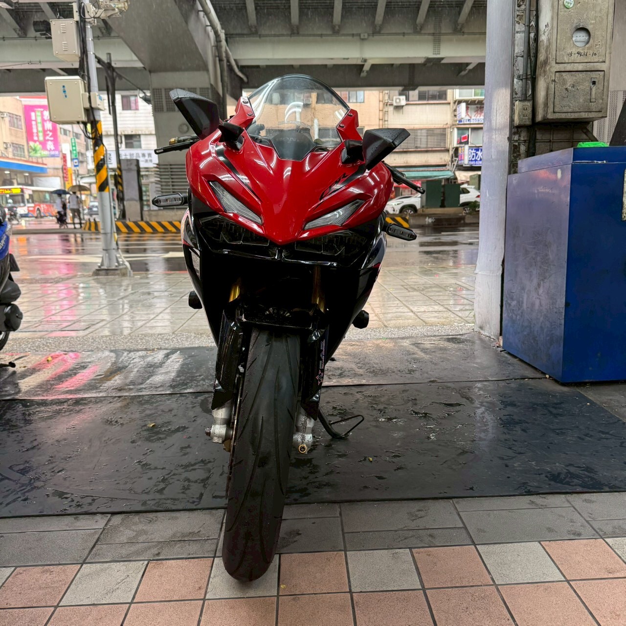 LINE_ALBUM_9123_251021_1