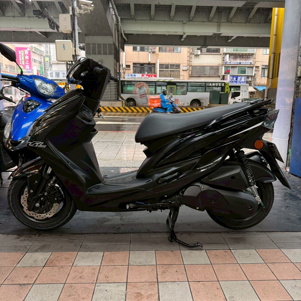 LINE_ALBUM_5288_251021_5