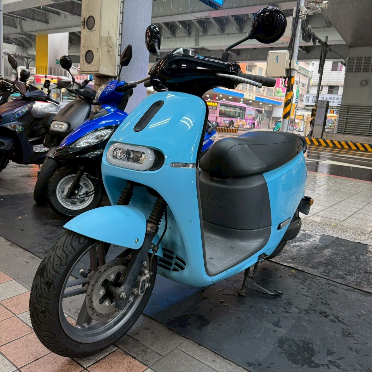 LINE_ALBUM_0735_251021_1