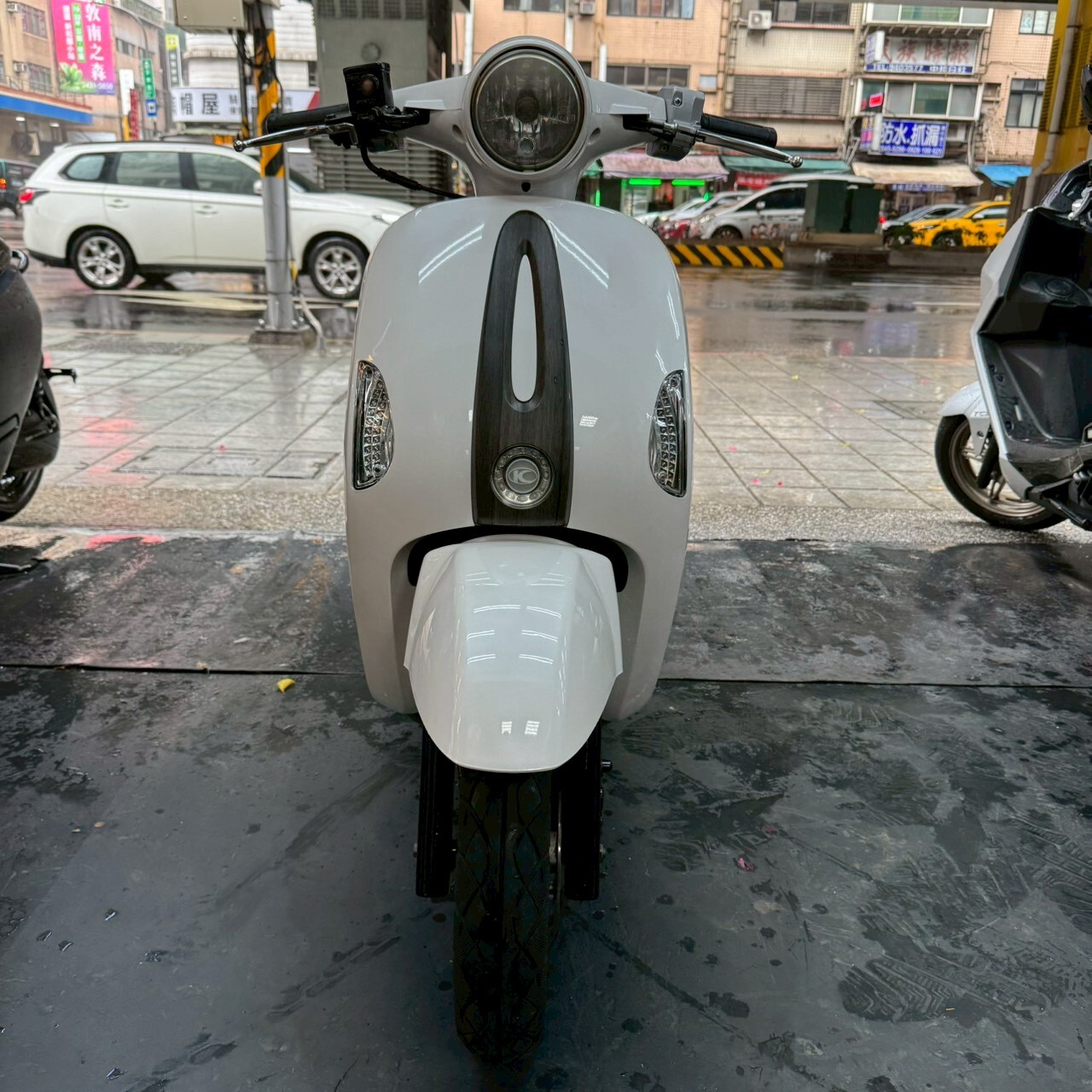 LINE_ALBUM_0008_251021_2