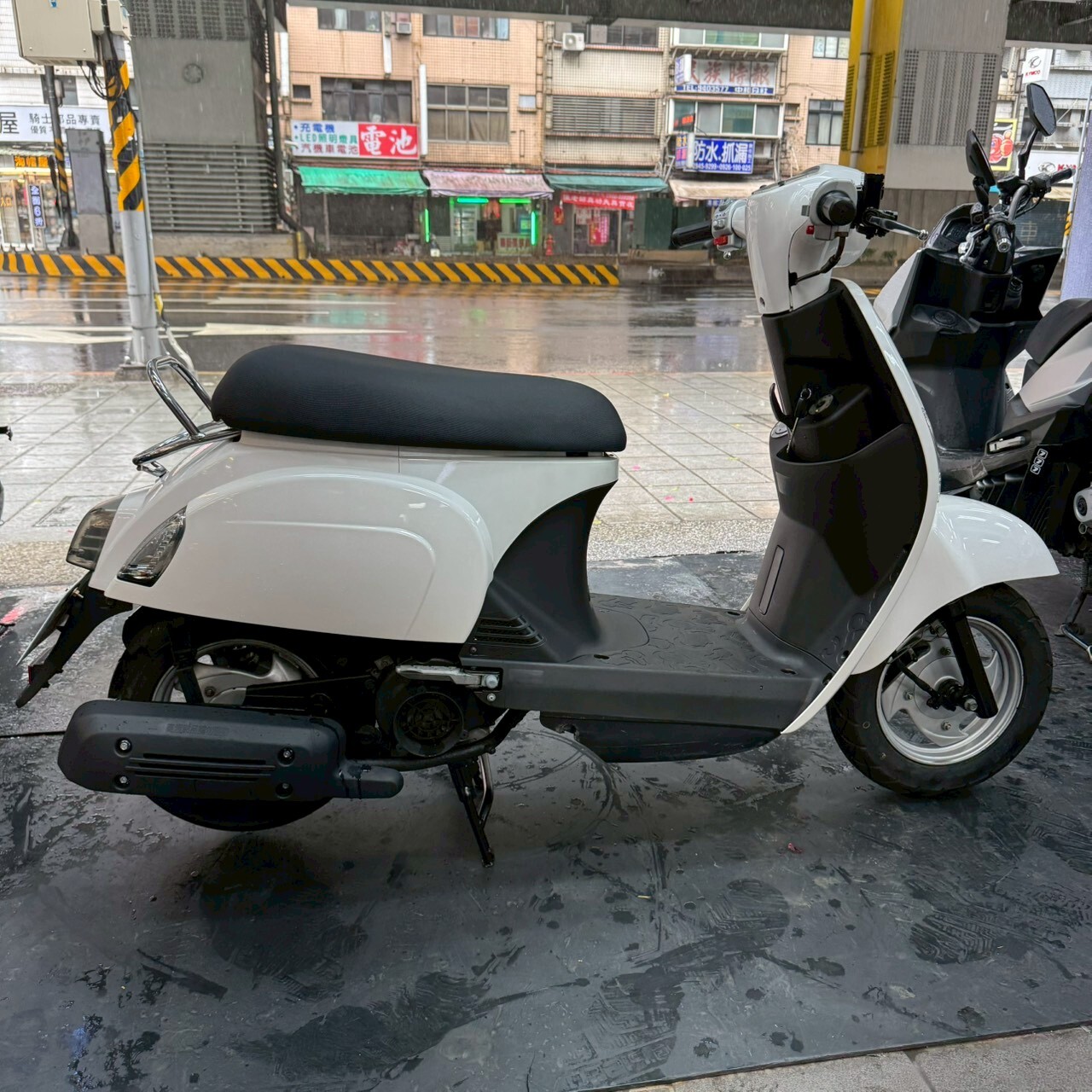 LINE_ALBUM_0008_251021_4