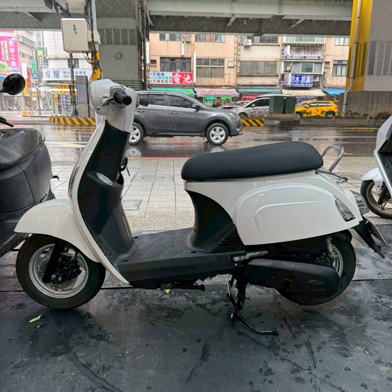 LINE_ALBUM_0008_251021_5