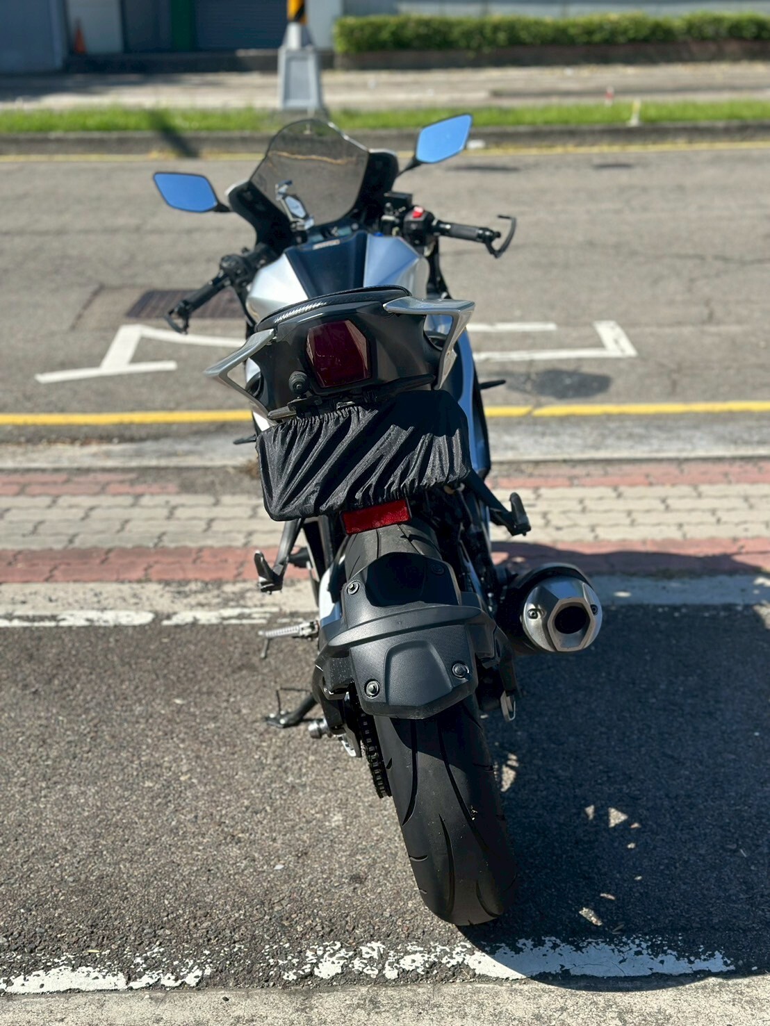 LINE_ALBUM_2022 山葉 R15 M V4 (ABS+TCS) _0965 369xxKM $55,000_251028_3