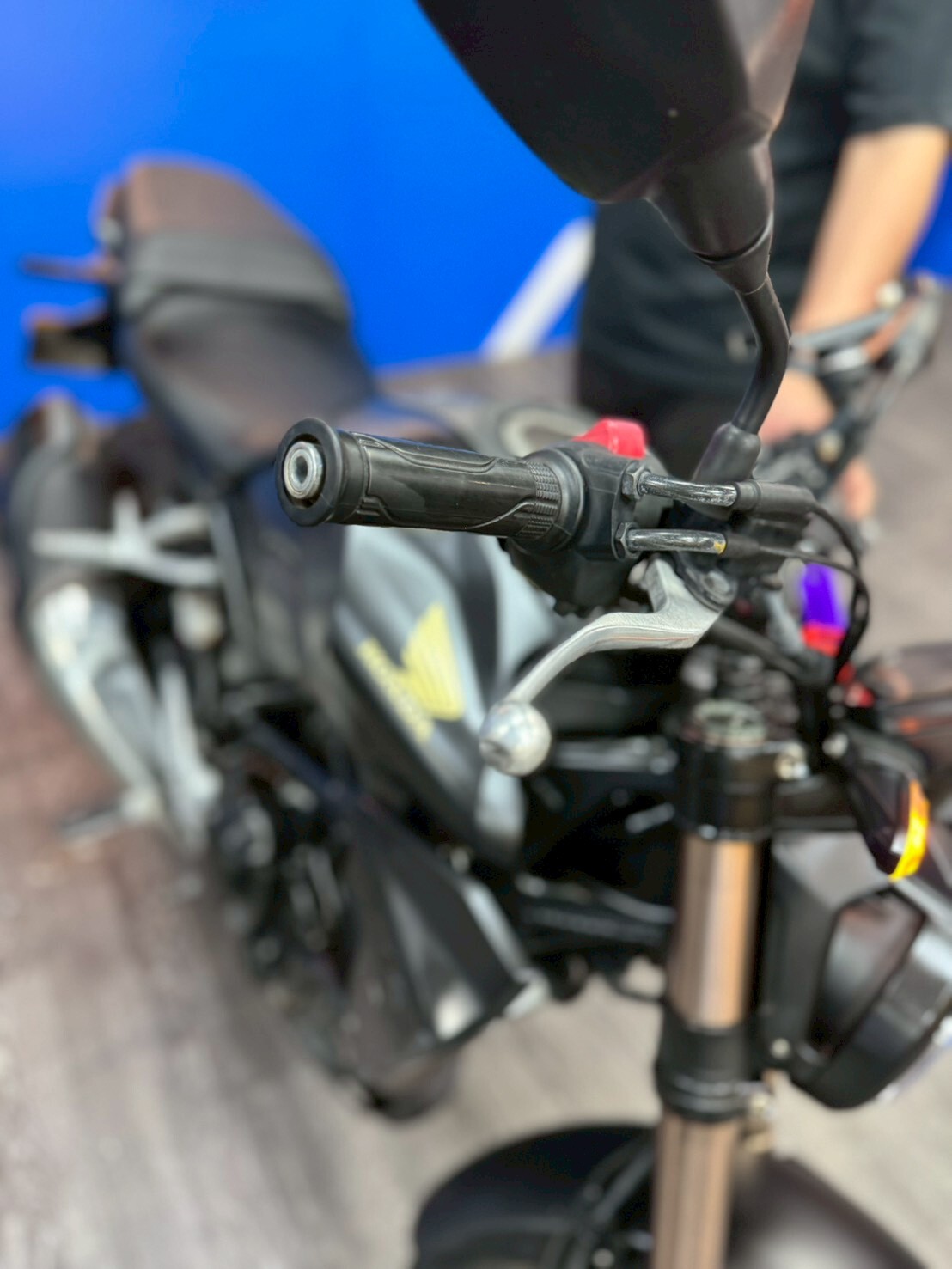 LINE_ALBUM_20年 本田 CB300R ABS _7825 20xxxkm $68000(特價現況販售)_251030_3