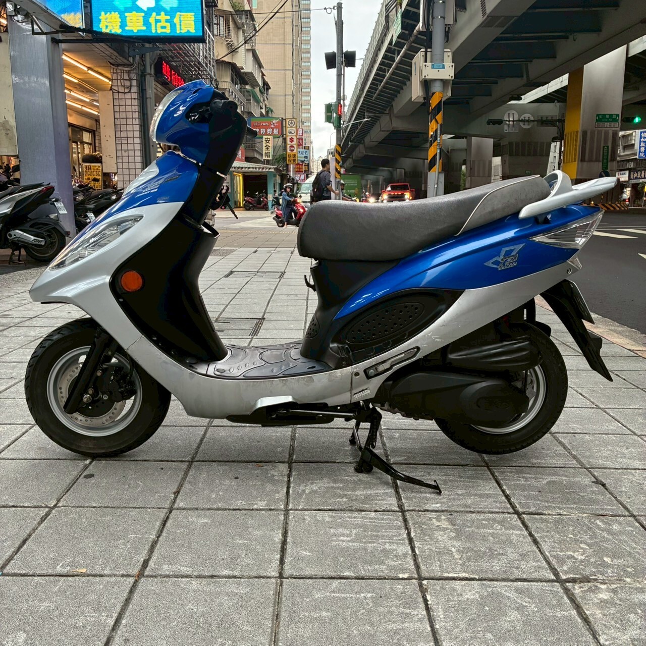 LINE_ALBUM_2014 光陽 V2 125 _287 $32000_251031_3