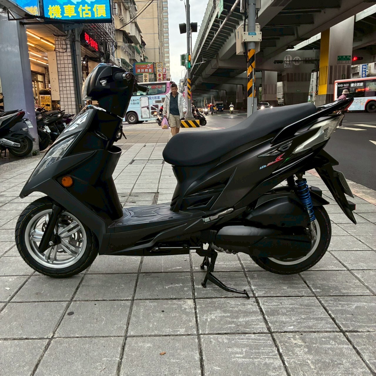 LINE_ALBUM_2013 光陽 G6 150 _0593 $29999_251031_3