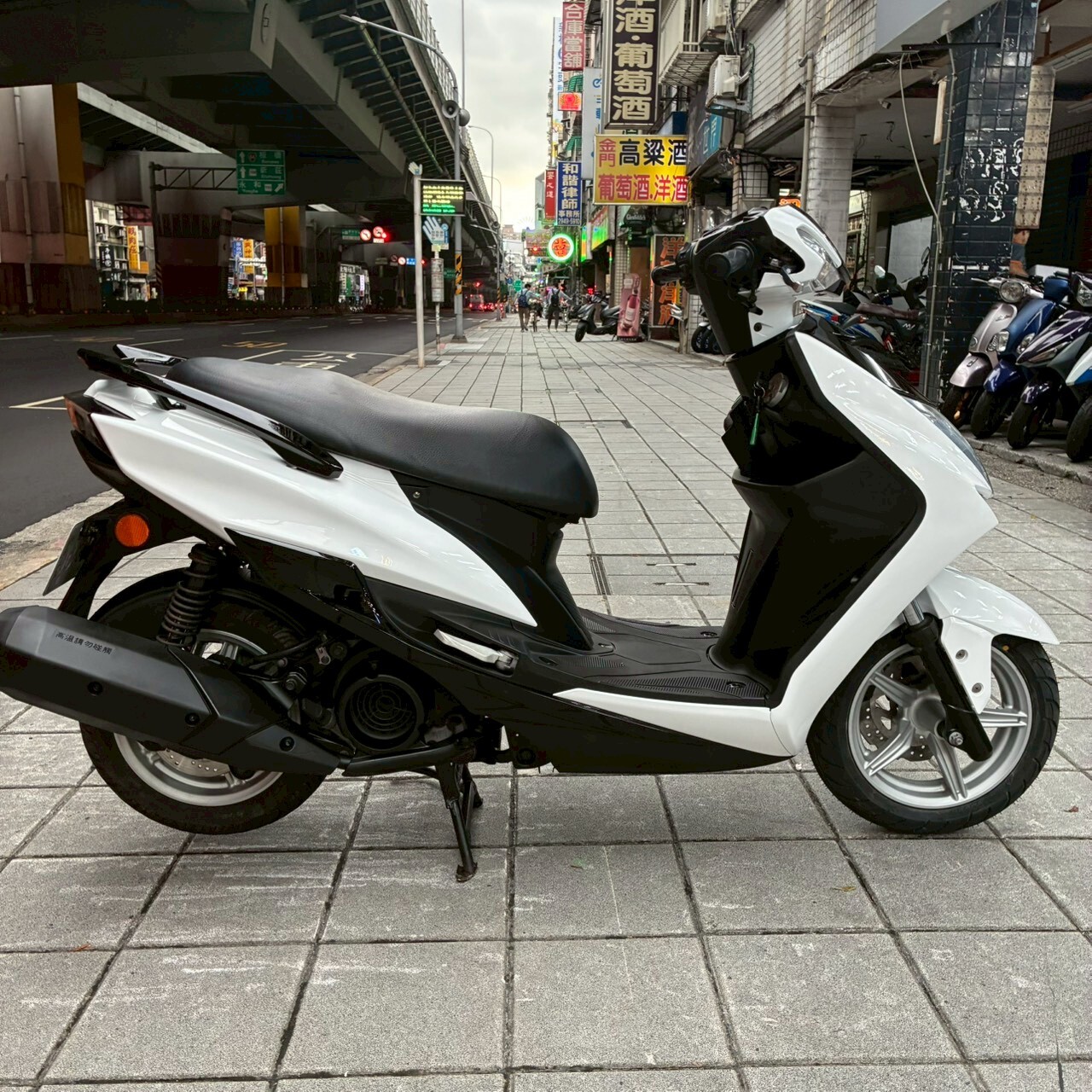 LINE_ALBUM_2015 山葉 勁戰四代 125 _6936 $43000_251031_4