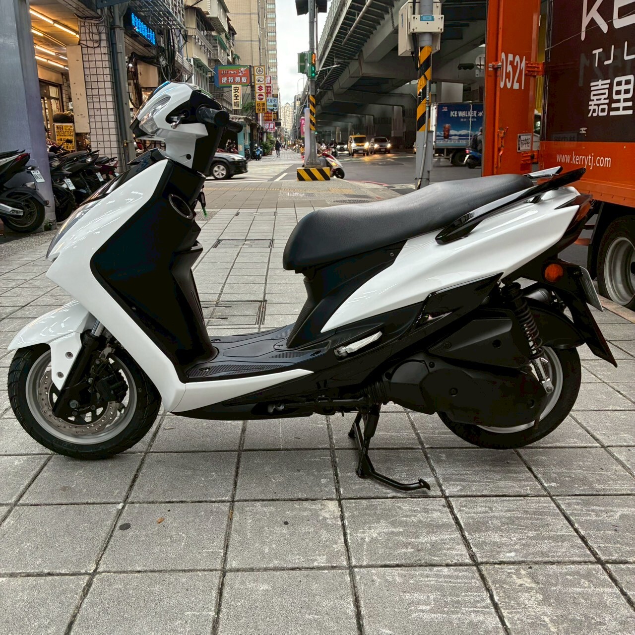 LINE_ALBUM_2015 山葉 勁戰四代 125 _6936 $43000_251031_3