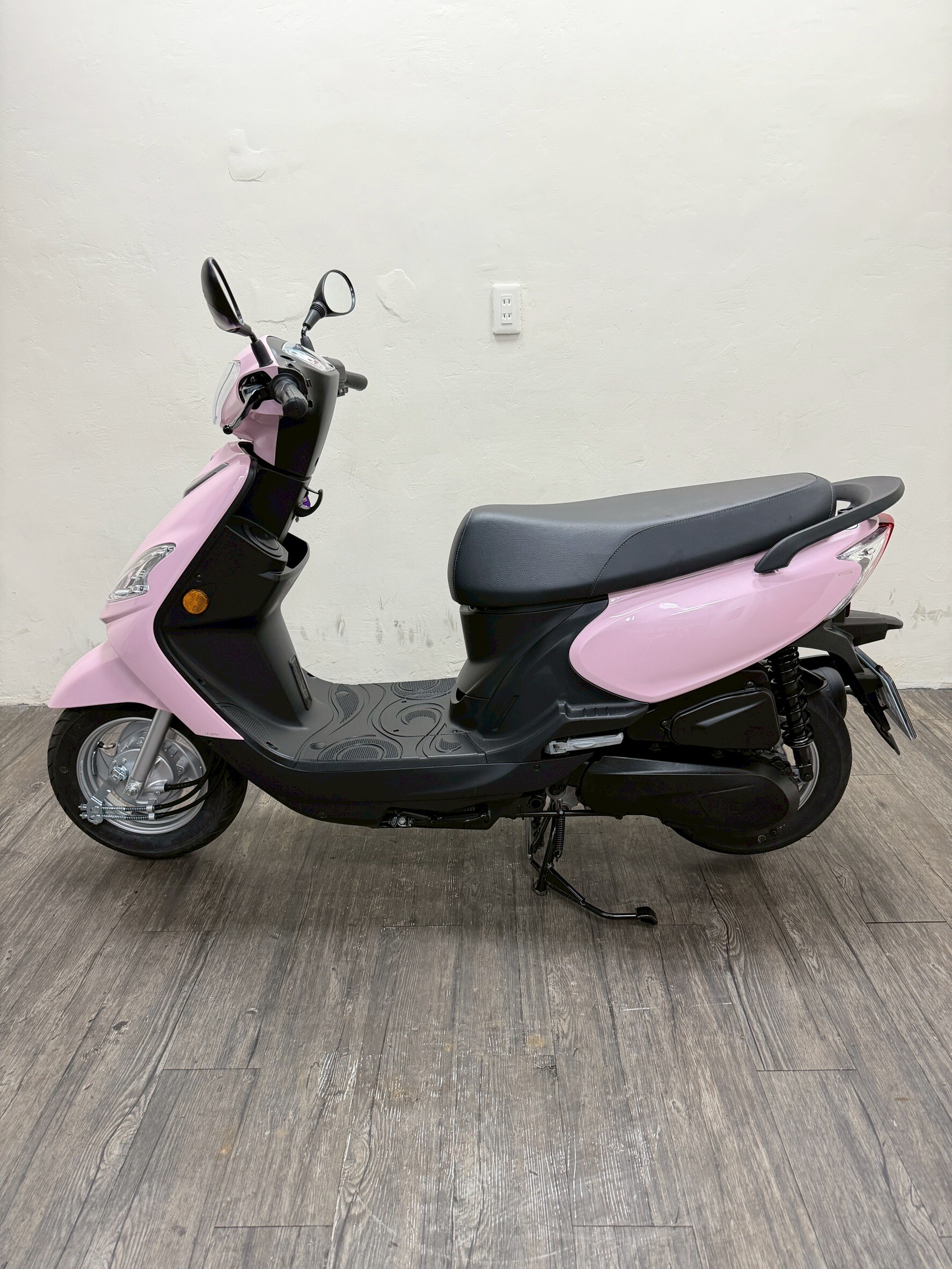 LINE_ALBUM_2025 三陽 WOO 115 _0636 $45000 里程 9XX_251101_7