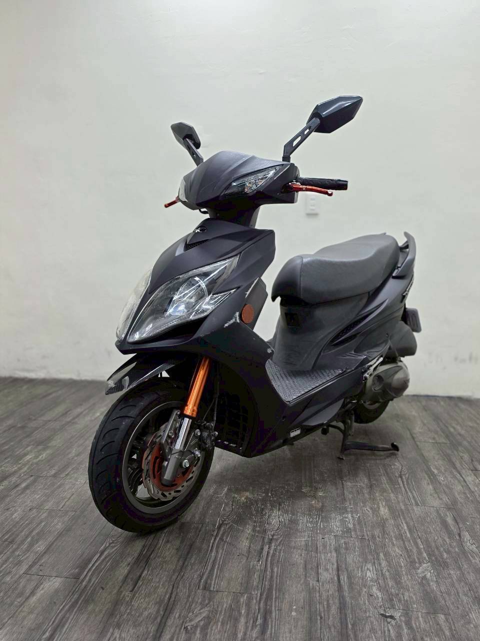 LINE_ALBUM_2019 光陽 雷霆王 180 _5253 $35000 里程19XXX_251101_6