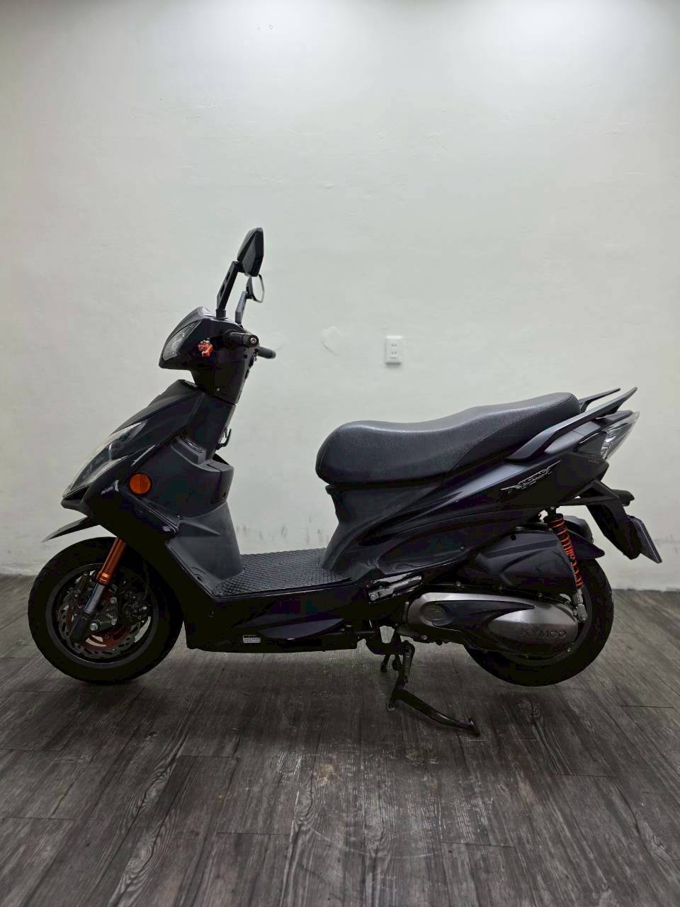 LINE_ALBUM_2019 光陽 雷霆王 180 _5253 $35000 里程19XXX_251101_3