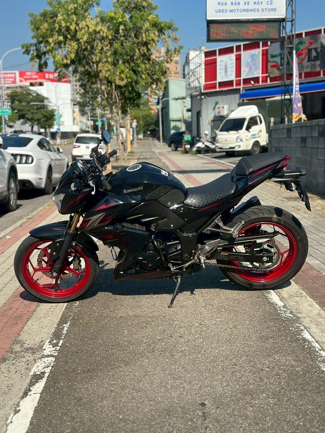 LINE_ALBUM_2016 川崎 Z 300 ABS _2162 347xxKM $56,000_251106_2