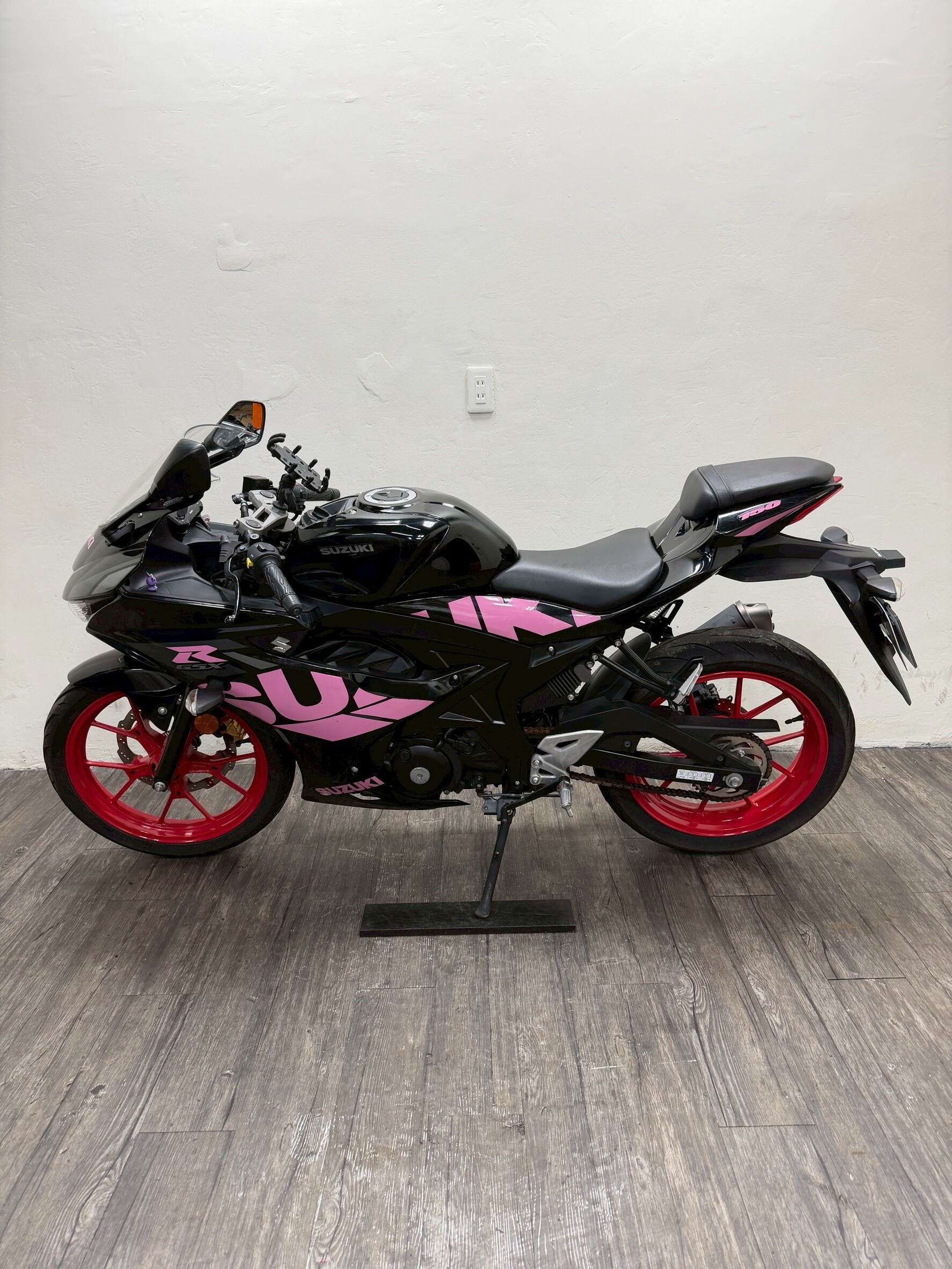 LINE_ALBUM_2021 台鈴 GSX-R 150 _8933 $58000 里程 14XXX_251113_5