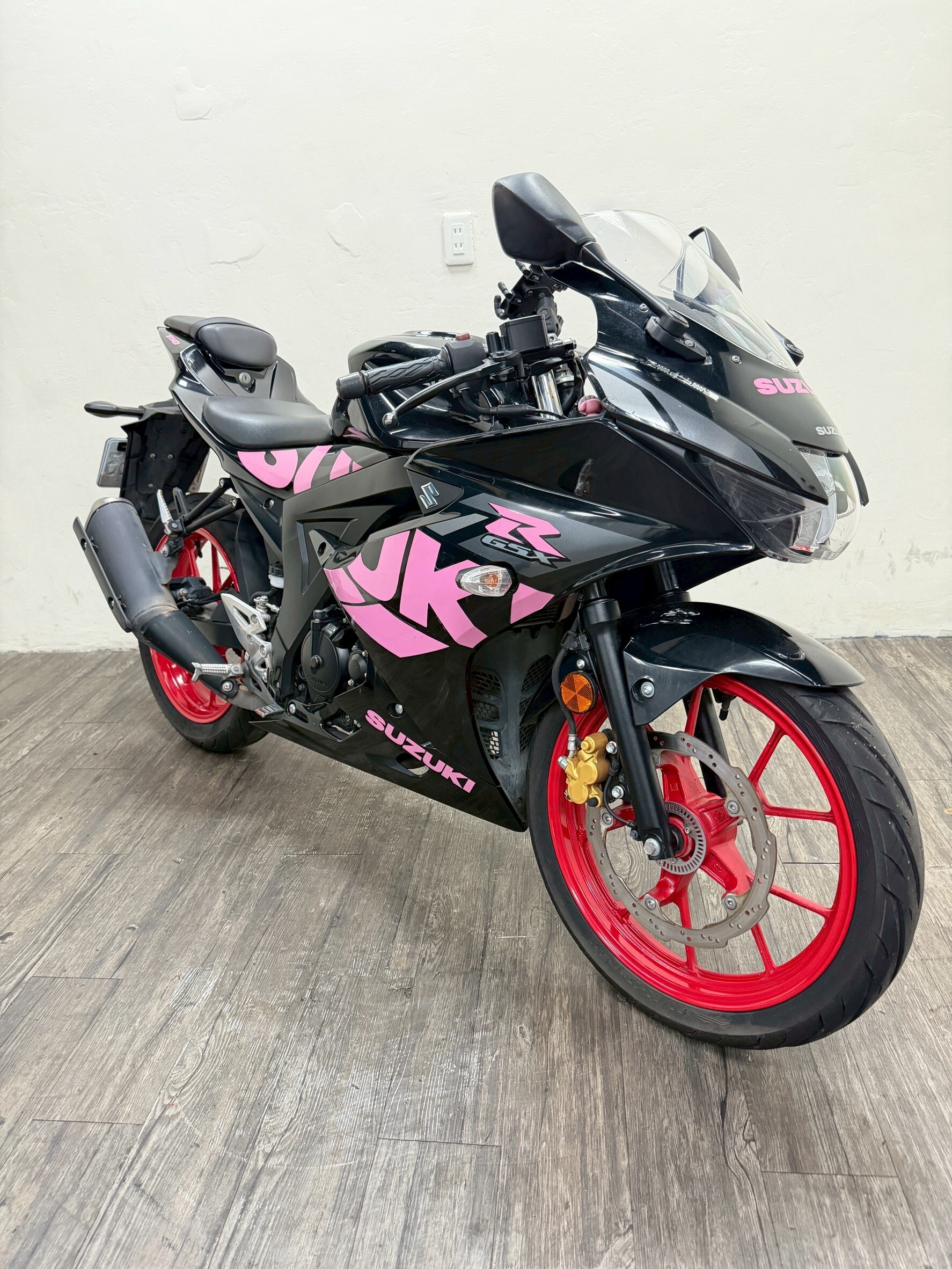 LINE_ALBUM_2021 台鈴 GSX-R 150 _8933 $58000 里程 14XXX_251113_7