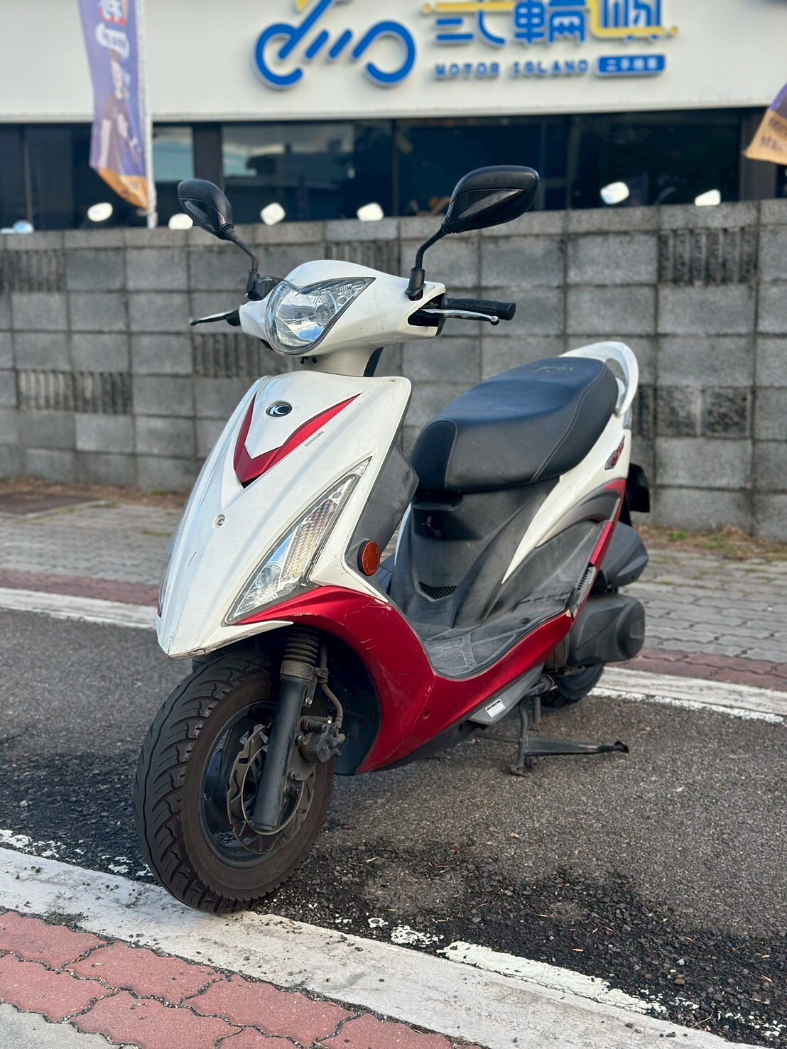 LINE_ALBUM_2016 光陽 GPll 125 碟煞 _6727 350xxKM $28,000_251113_5