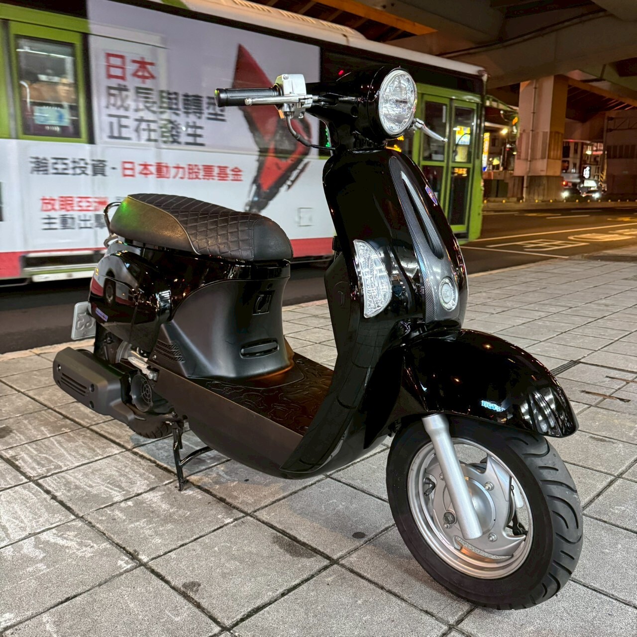 LINE_ALBUM_5663_251115_5