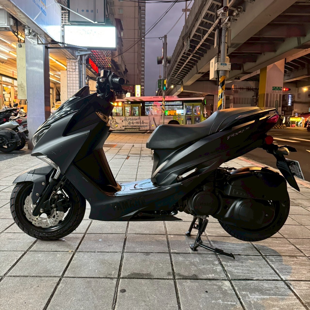 LINE_ALBUM_3539_251115_4