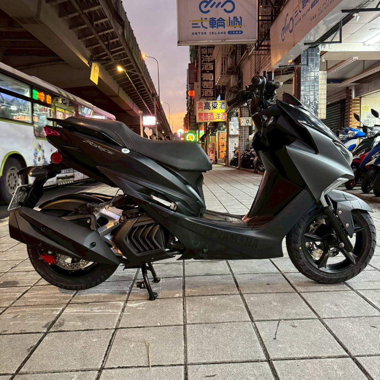 LINE_ALBUM_3539_251115_3