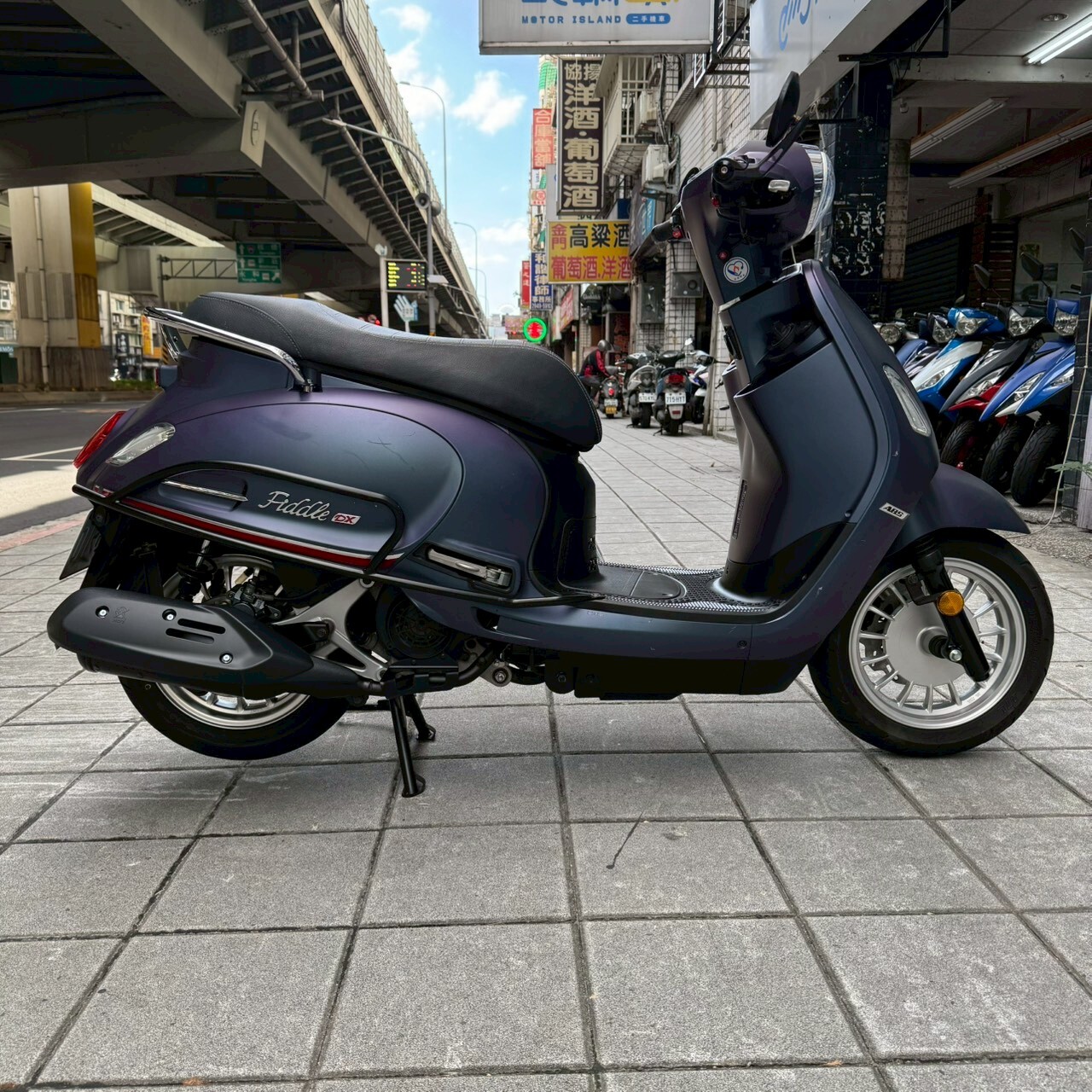 LINE_ALBUM_3910_251115_3