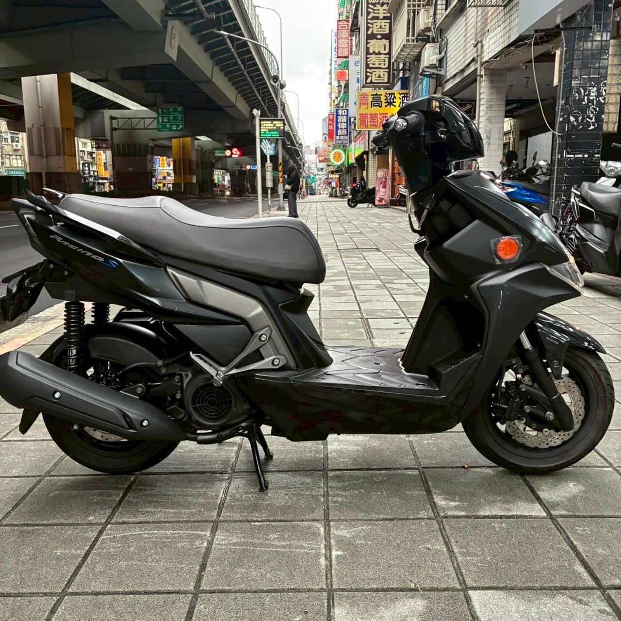 LINE_ALBUM__9502_251120_4