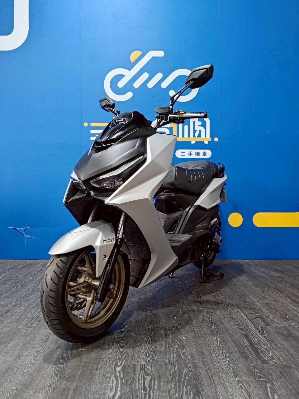 LINE_ALBUM_2022 光陽 KRV 180 TCS _NRC-7939 $67000 里程28XXX_251127_5