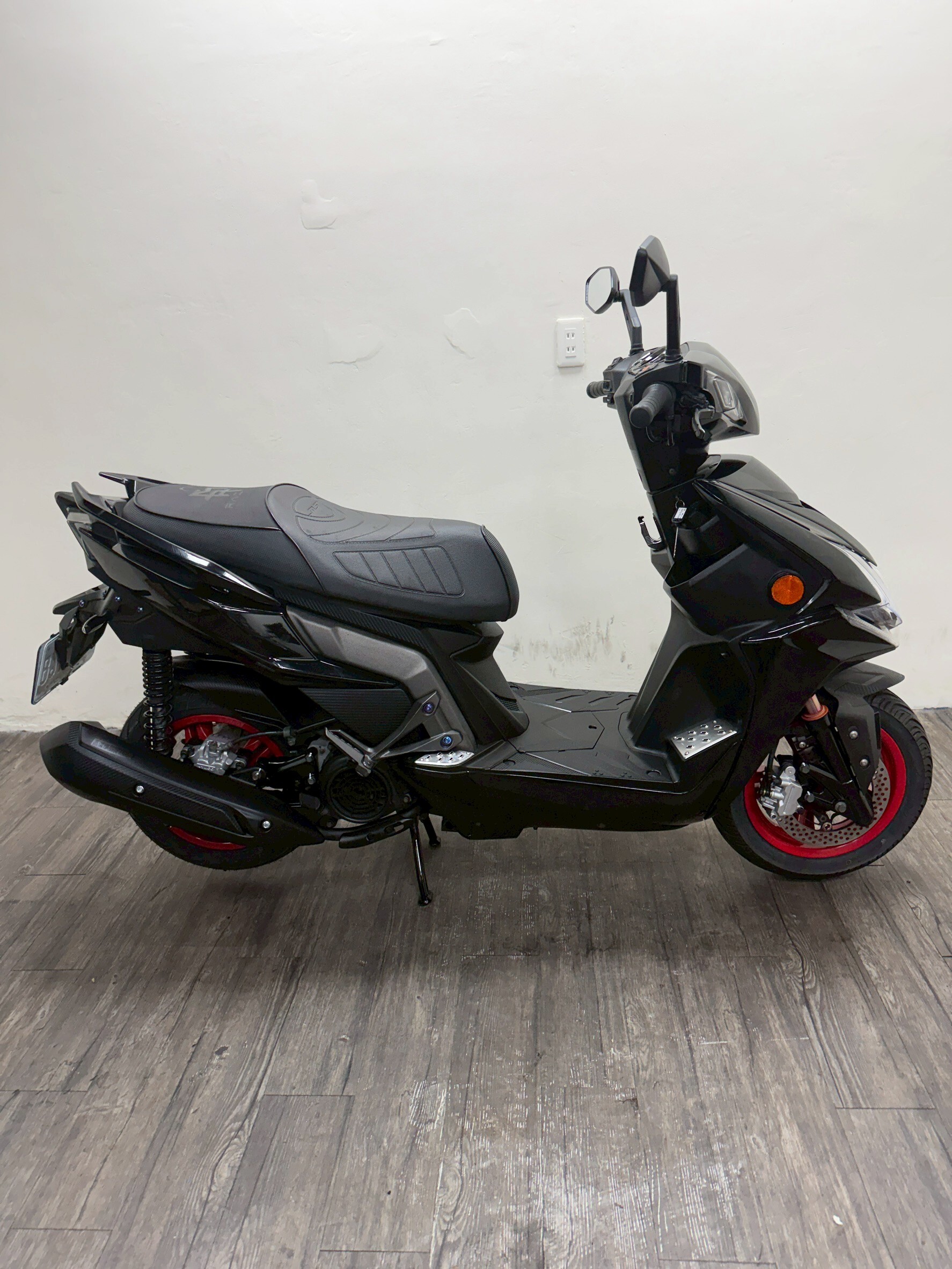 LINE_ALBUM_2020 光陽 雷霆S ABS _0168  $55000 里程19XXX_251201_4