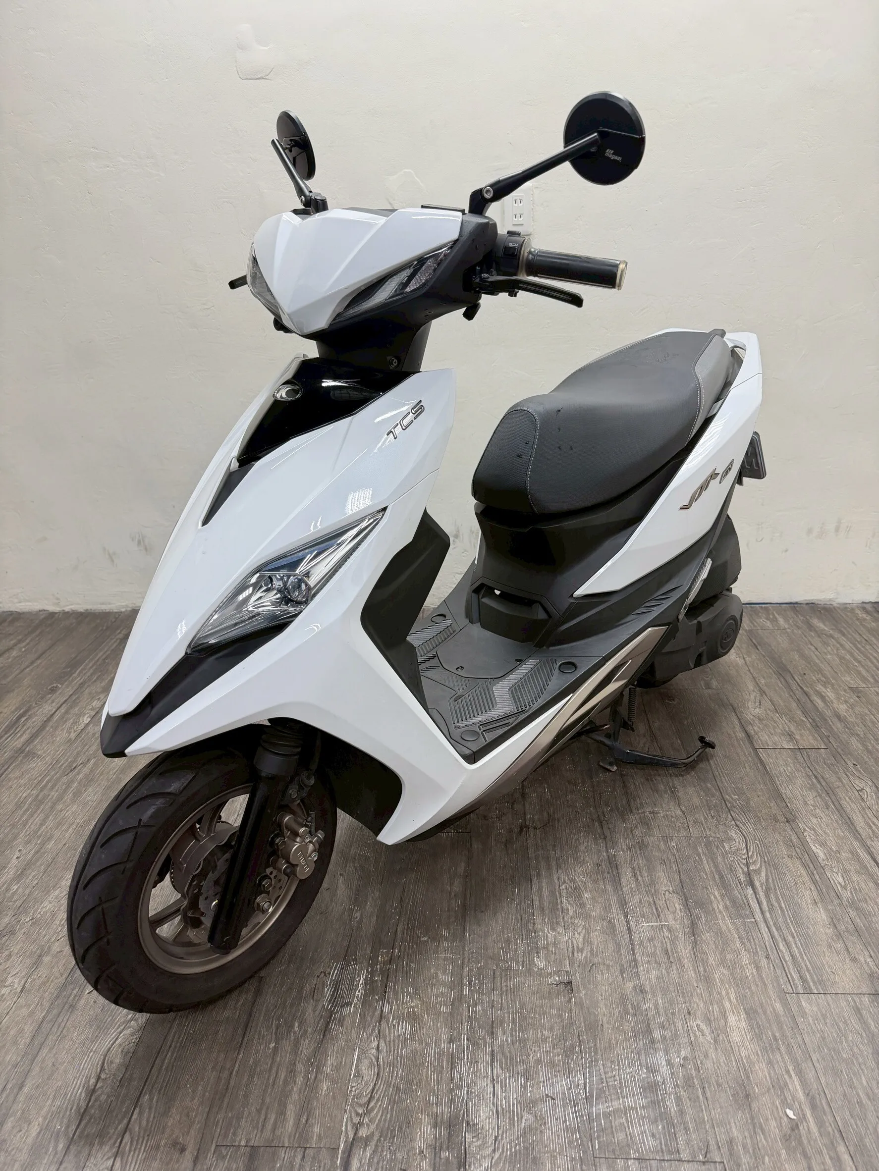 LINE_ALBUM_2023 光陽 VJR 125 V4 TCS _1781 $ 55000 里程 73XX_251201_6