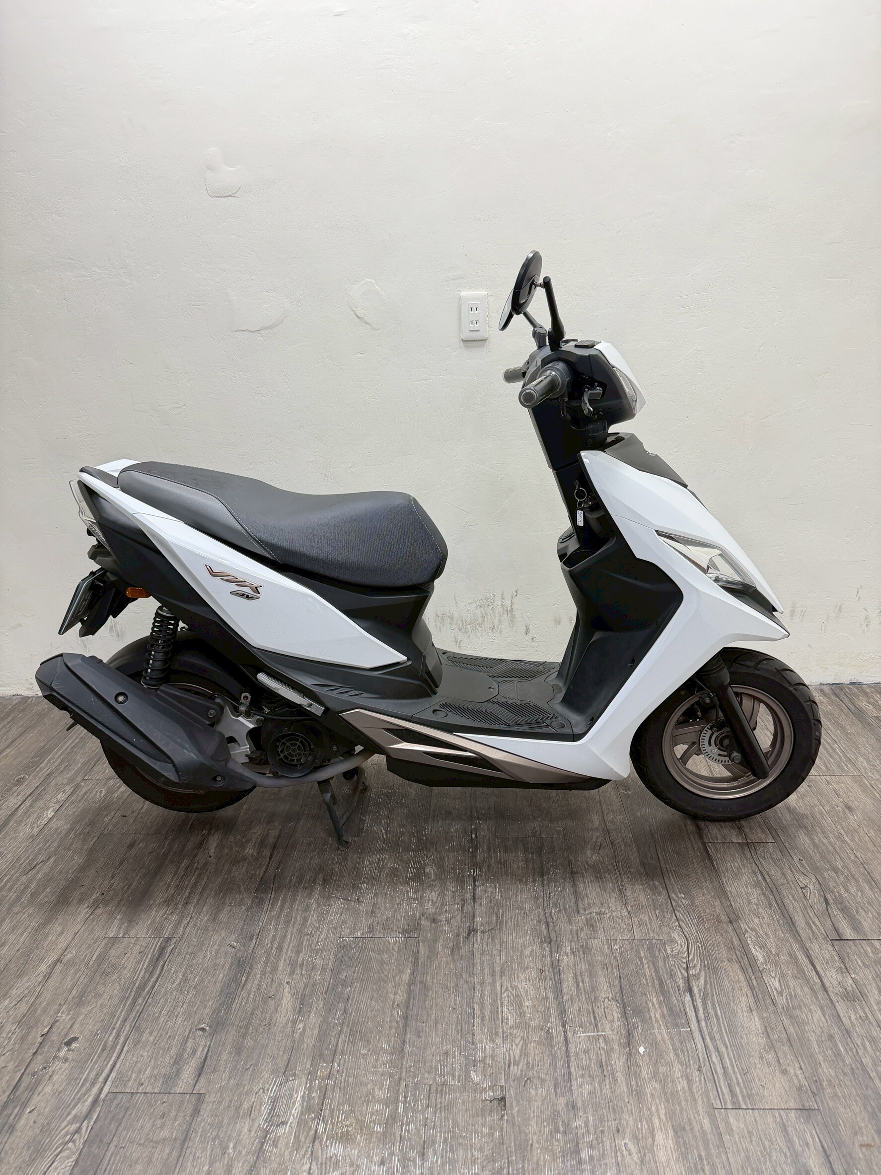 LINE_ALBUM_2023 光陽 VJR 125 V4 TCS _1781 $ 55000 里程 73XX_251201_4